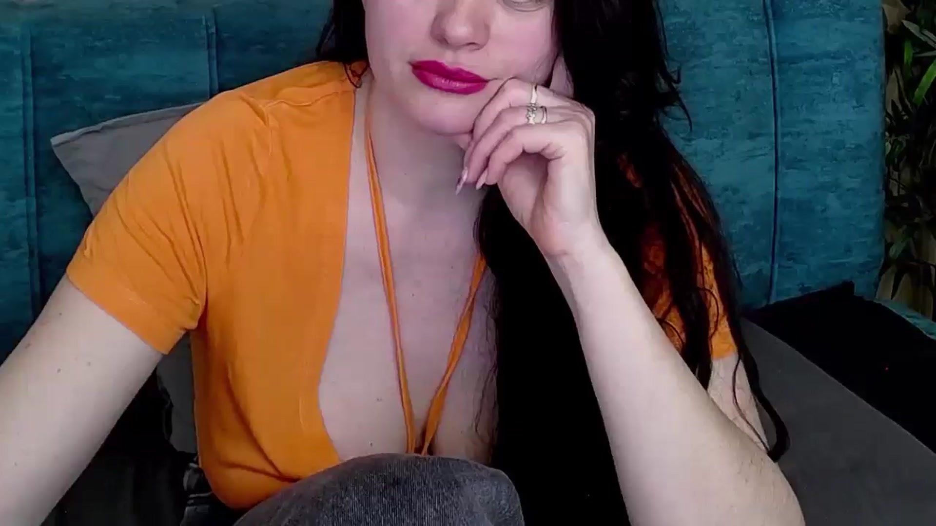 Gallery image thumbnail from ForeverChic's myfreecams stream on, 04/09/2025, 10:46 image 11 of 20
