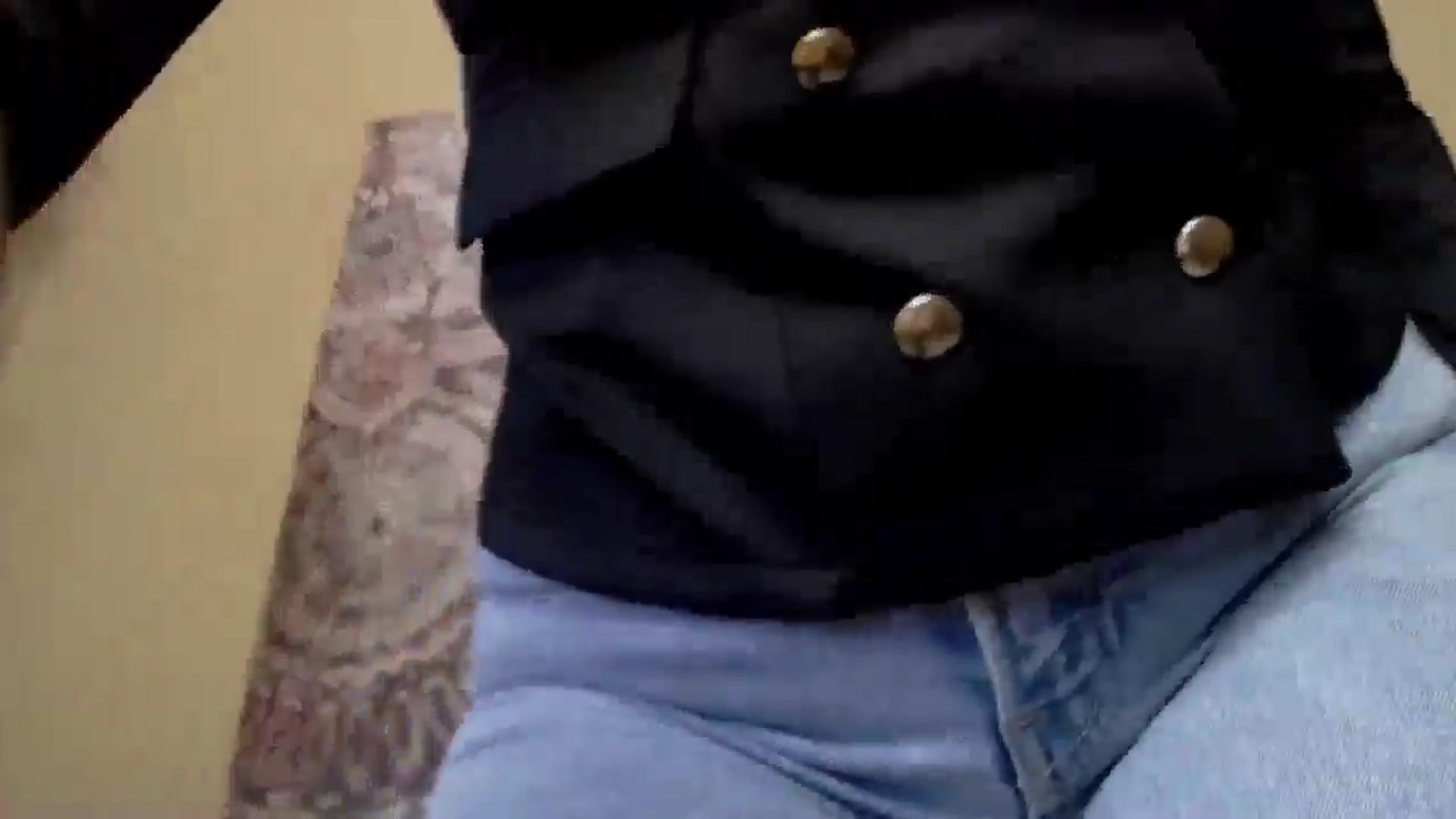 Gallery image thumbnail from ForeverChic's myfreecams stream on, 04/28/2025, 11:58 image 5 of 20