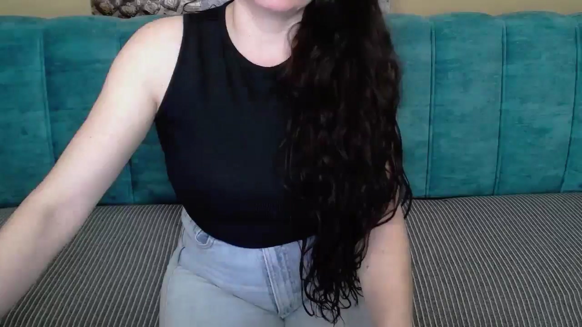 Gallery image thumbnail from ForeverChic's myfreecams stream on, 05/02/2025, 08:01 image 10 of 20