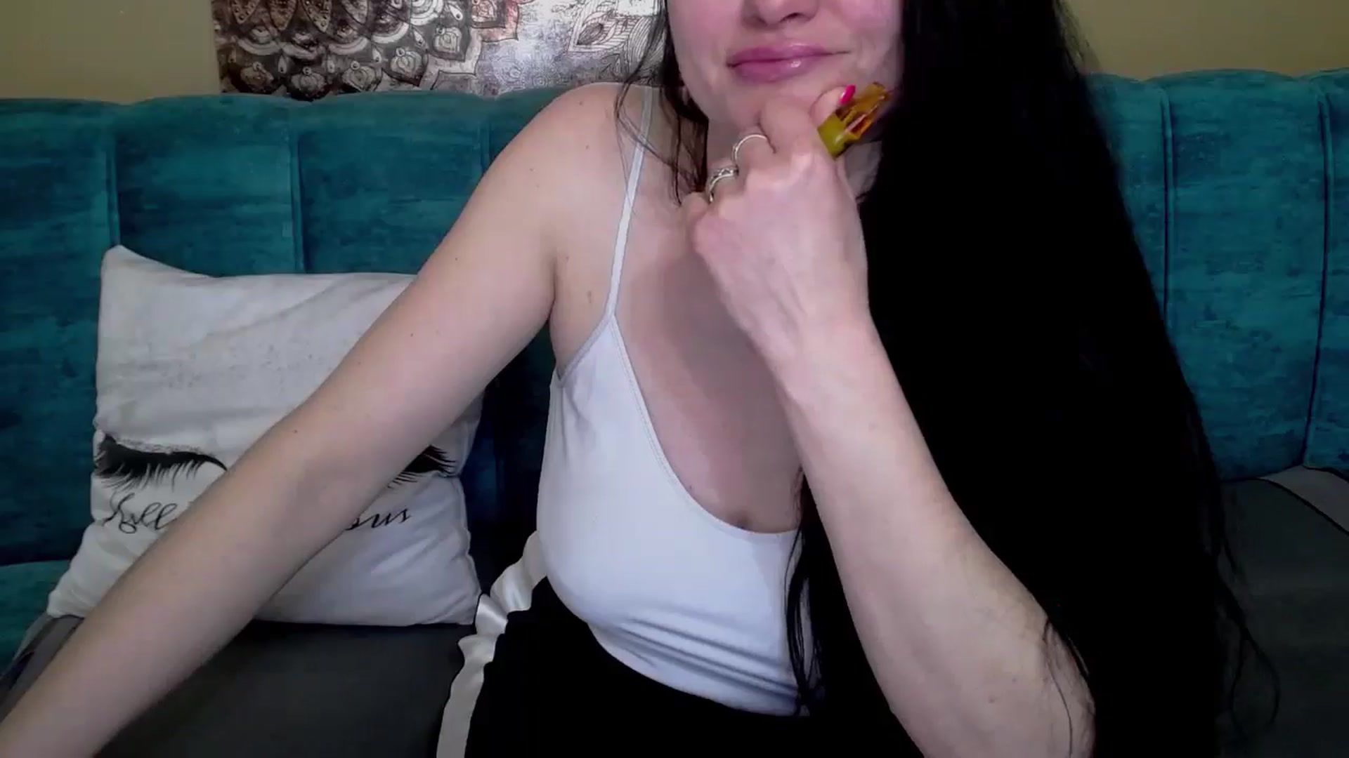 Gallery image thumbnail from ForeverChic's myfreecams stream on, 05/13/2025, 09:48 image 15 of 20