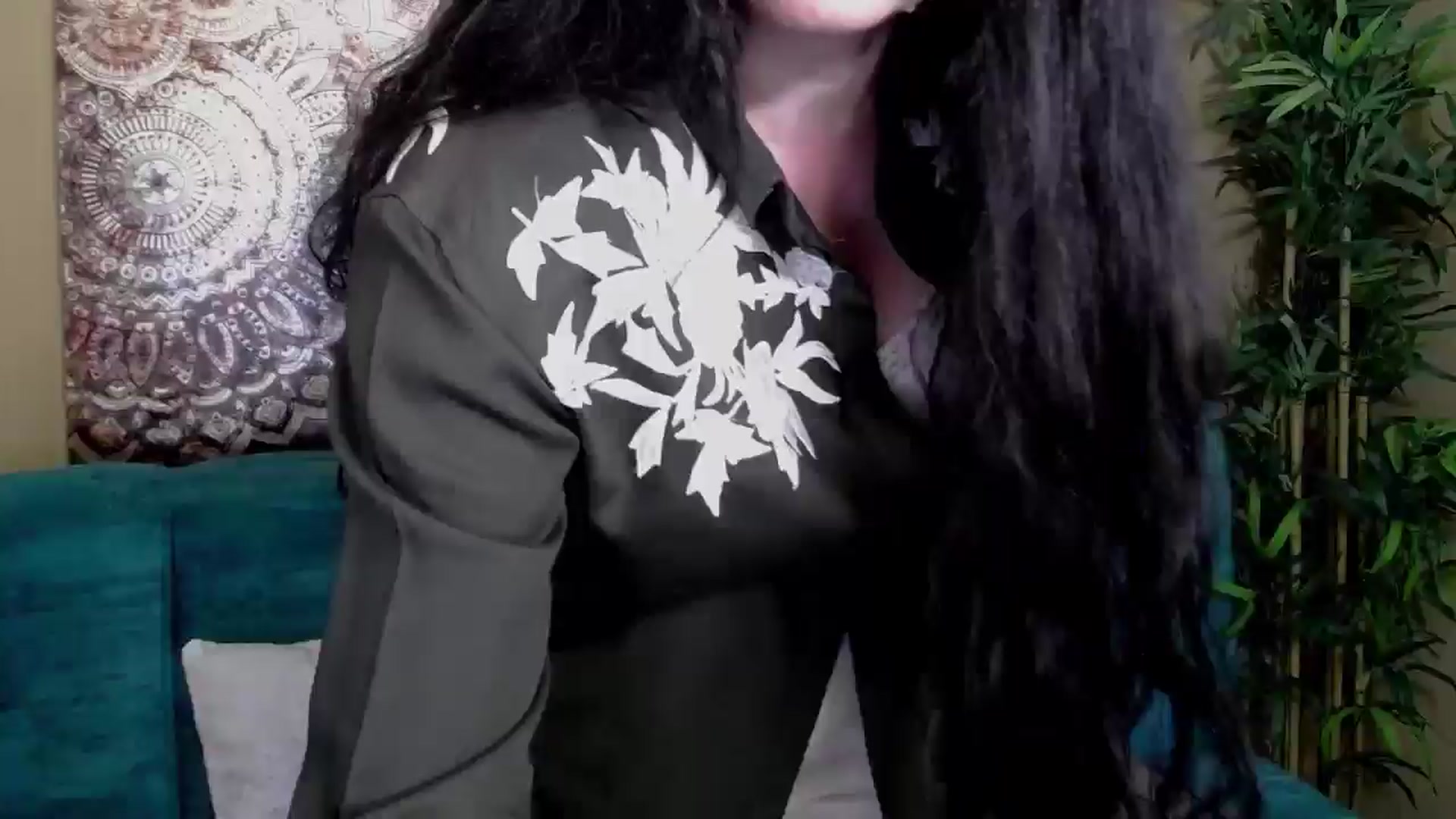 Gallery image thumbnail from ForeverChic's myfreecams stream on, 05/14/2025, 07:32 image 1 of 20