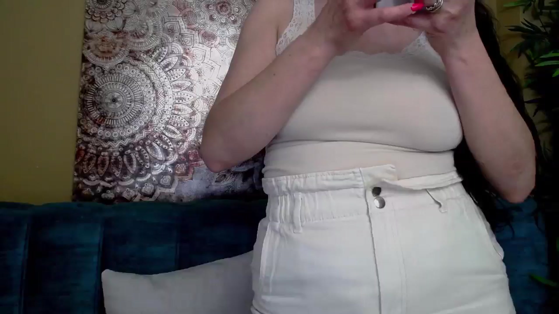 Gallery image thumbnail from ForeverChic's myfreecams stream on, 05/14/2025, 07:32 image 8 of 20