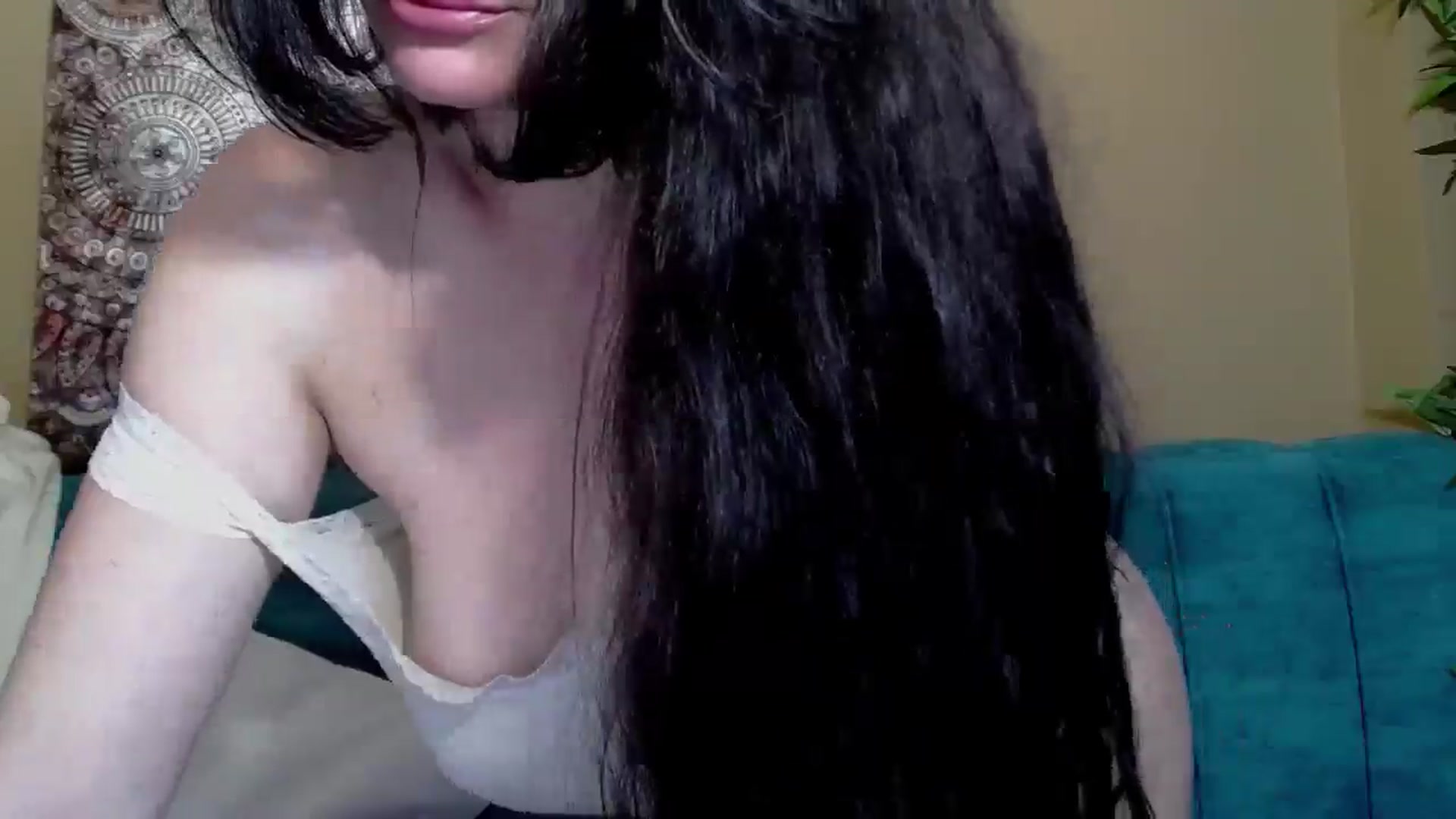 Gallery image thumbnail from ForeverChic's myfreecams stream on, 05/14/2025, 10:32 image 15 of 20
