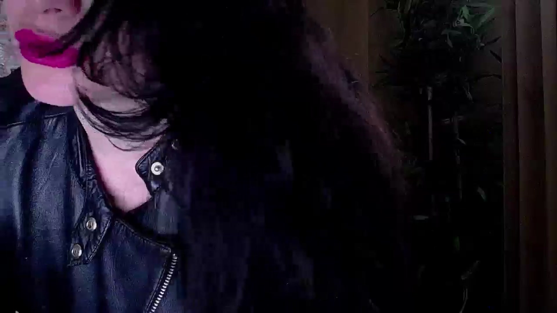 Gallery image thumbnail from ForeverChic's myfreecams stream on, 05/16/2025, 07:22 image 2 of 20