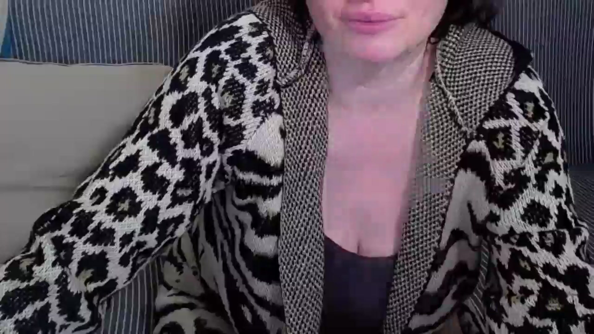 Gallery image thumbnail from ForeverChic's myfreecams stream on, 05/28/2025, 11:34 image 15 of 20