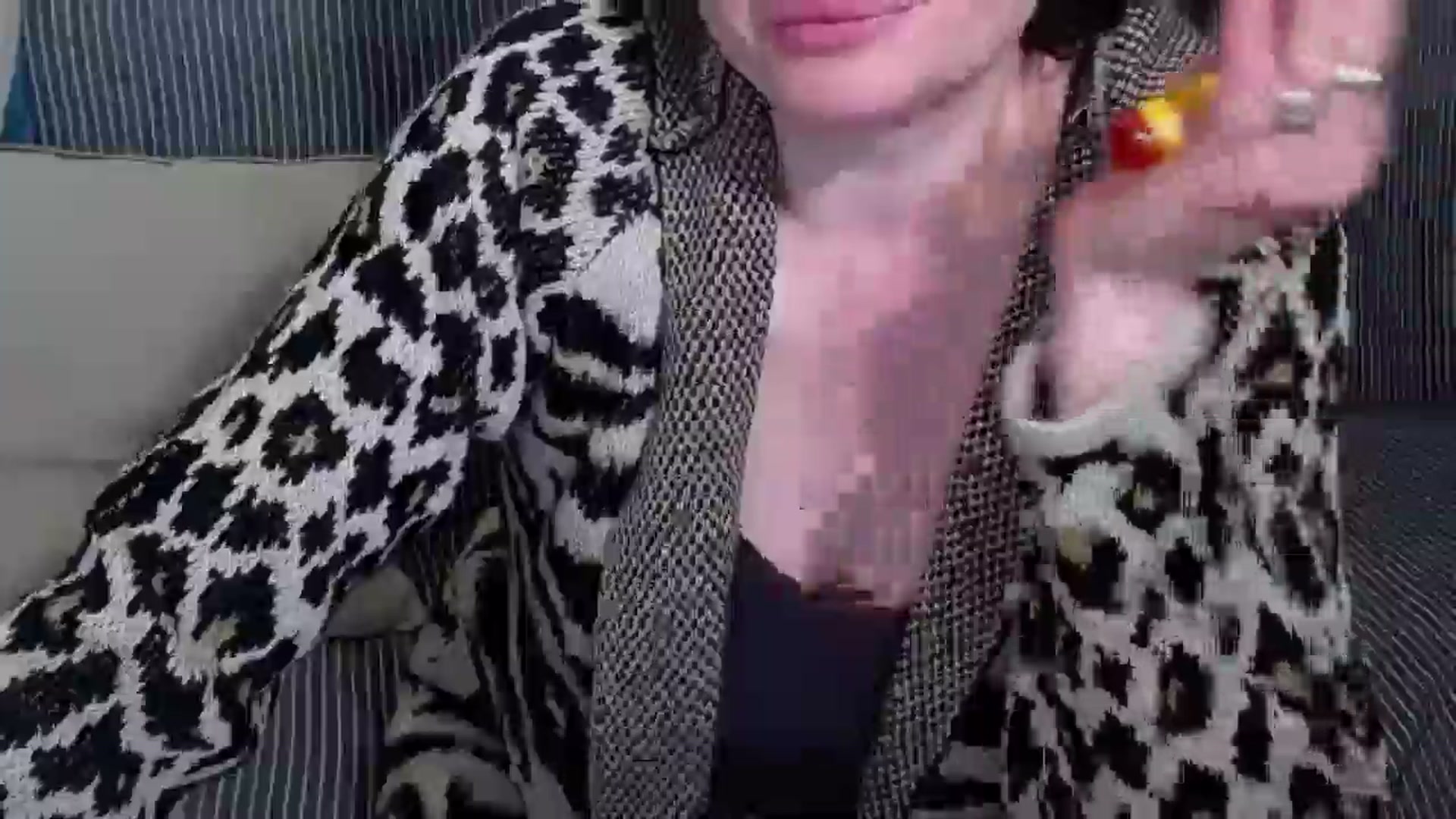 Gallery image thumbnail from ForeverChic's myfreecams stream on, 05/28/2025, 11:34 image 7 of 20