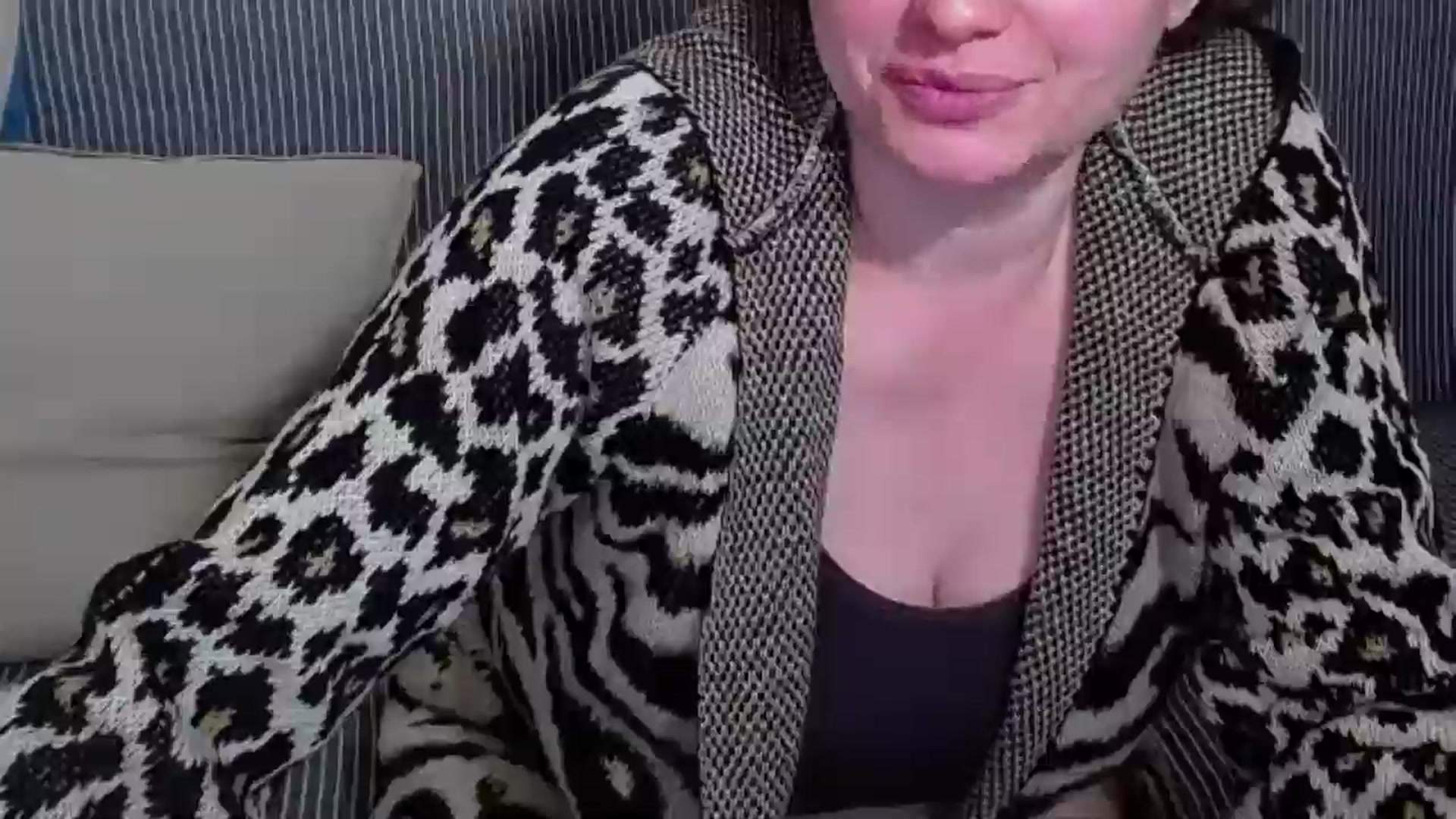 Gallery image thumbnail from ForeverChic's myfreecams stream on, 05/28/2025, 11:34 image 20 of 20