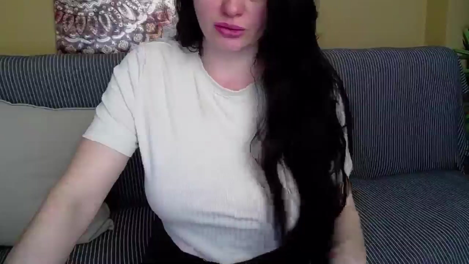 Gallery image thumbnail from ForeverChic's myfreecams stream on, 05/30/2025, 08:16 image 6 of 20