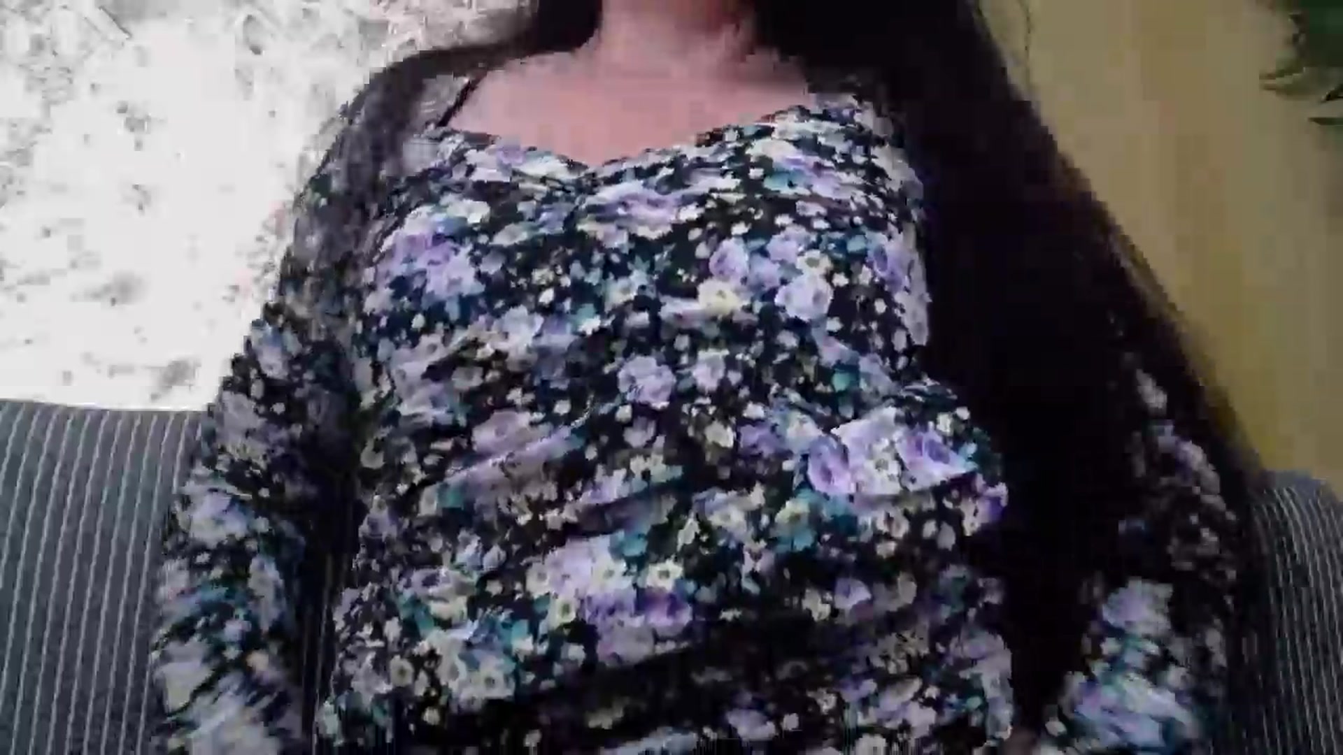 Gallery image thumbnail from ForeverChic's myfreecams stream on, 06/04/2025, 08:39 image 6 of 20