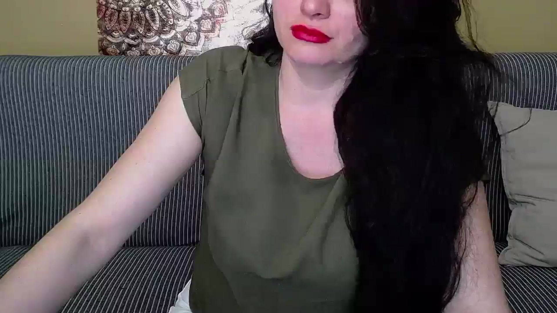 Gallery image thumbnail from ForeverChic's myfreecams stream on, 06/05/2025, 07:27 image 13 of 20