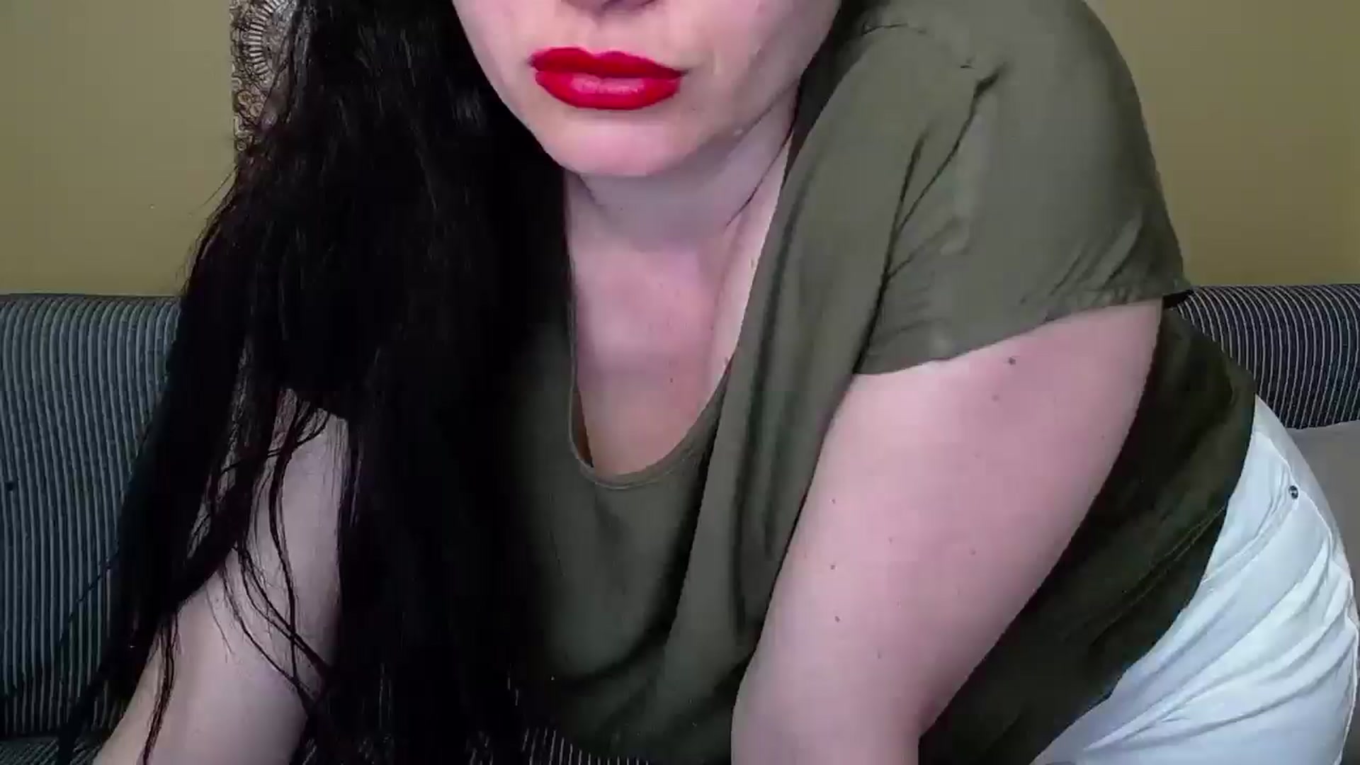 Gallery image thumbnail from ForeverChic's myfreecams stream on, 06/05/2025, 07:27 image 8 of 20