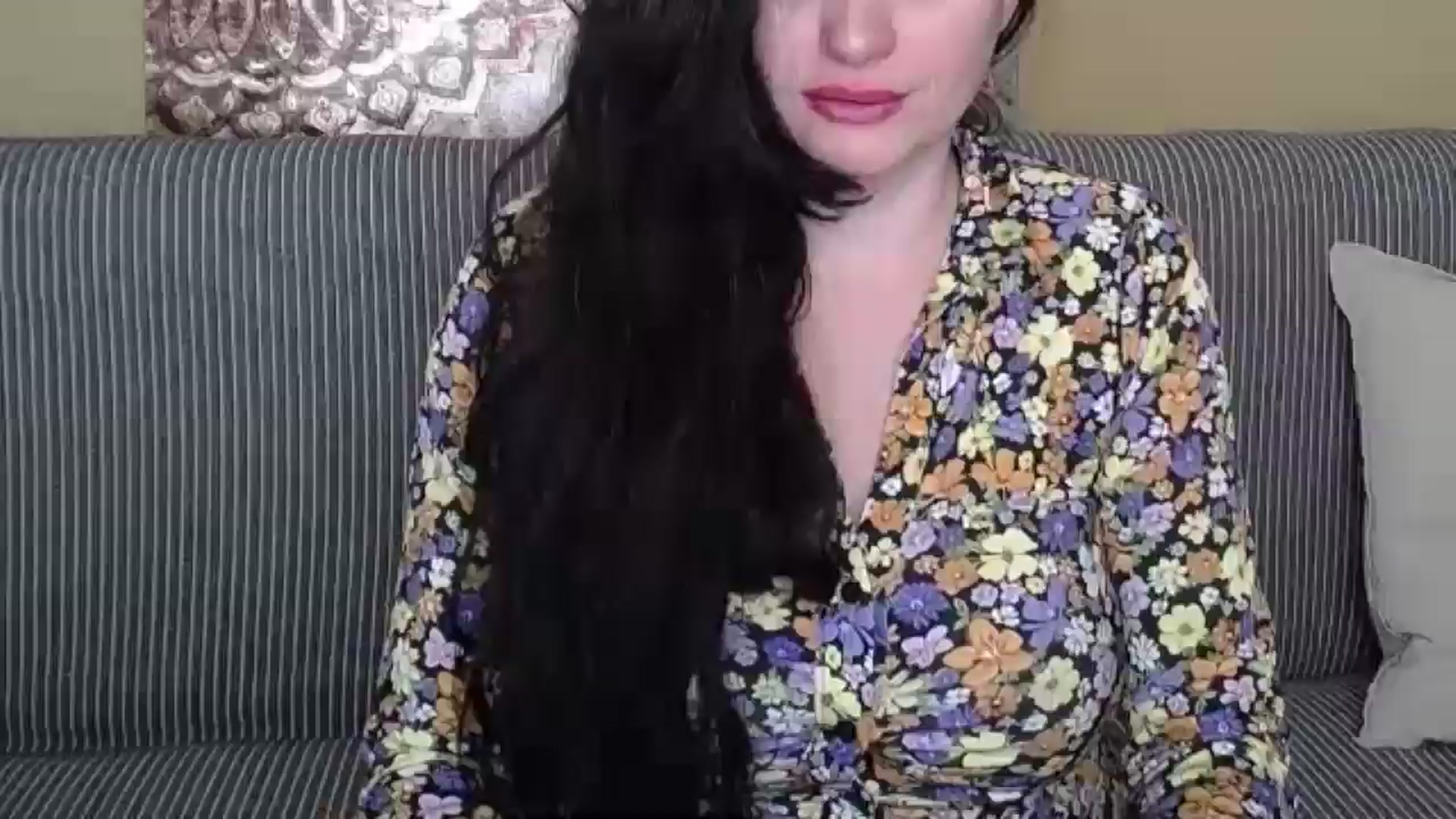 Gallery image thumbnail from ForeverChic's myfreecams stream on, 06/12/2025, 10:32 image 1 of 20
