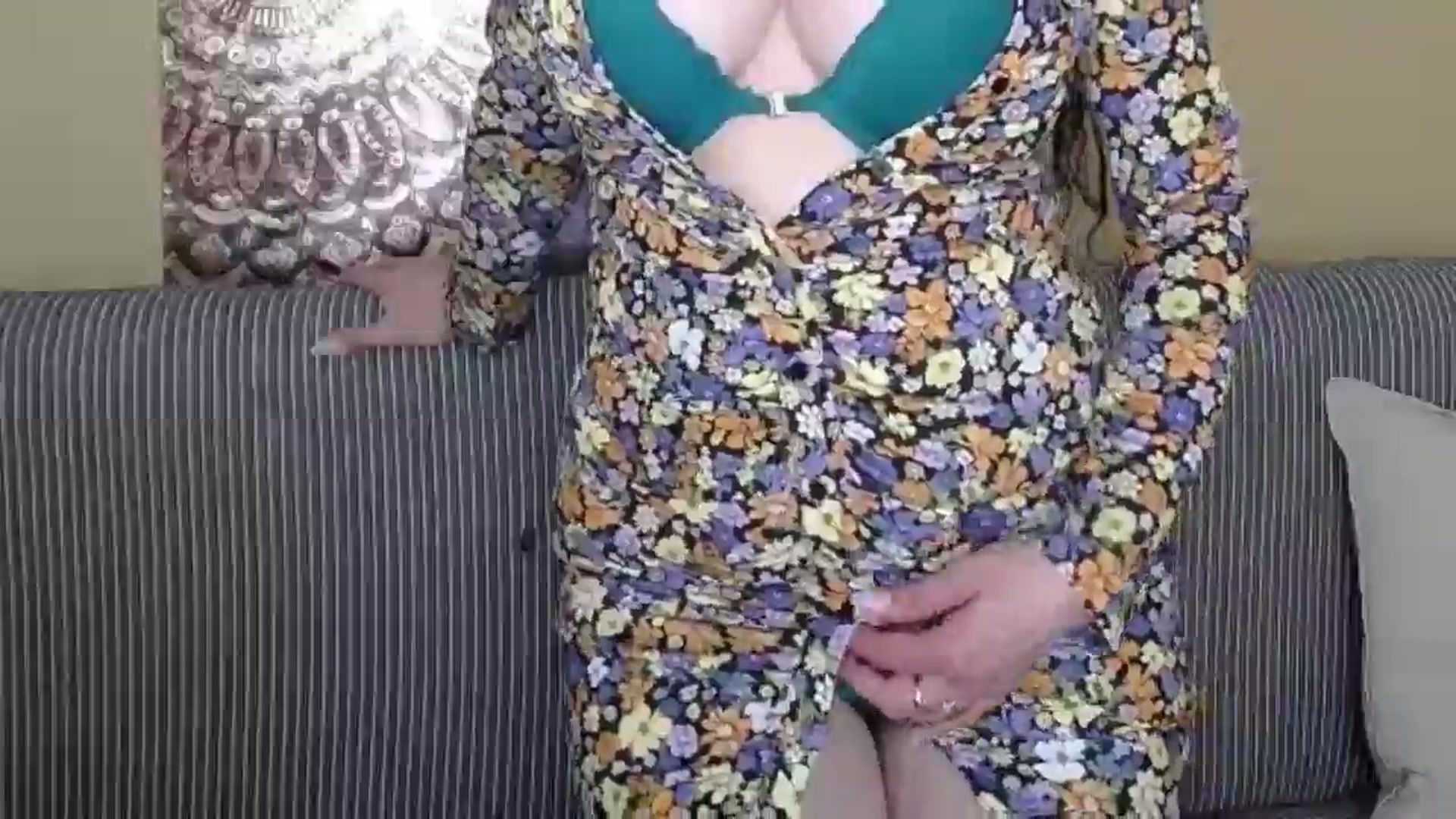 Gallery image thumbnail from ForeverChic's myfreecams stream on, 06/12/2025, 10:32 image 9 of 20