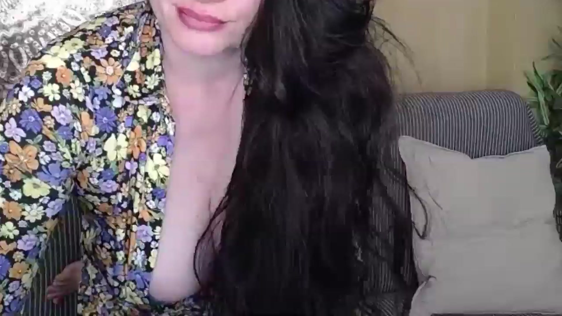 Gallery image thumbnail from ForeverChic's myfreecams stream on, 06/12/2025, 10:32 image 15 of 20