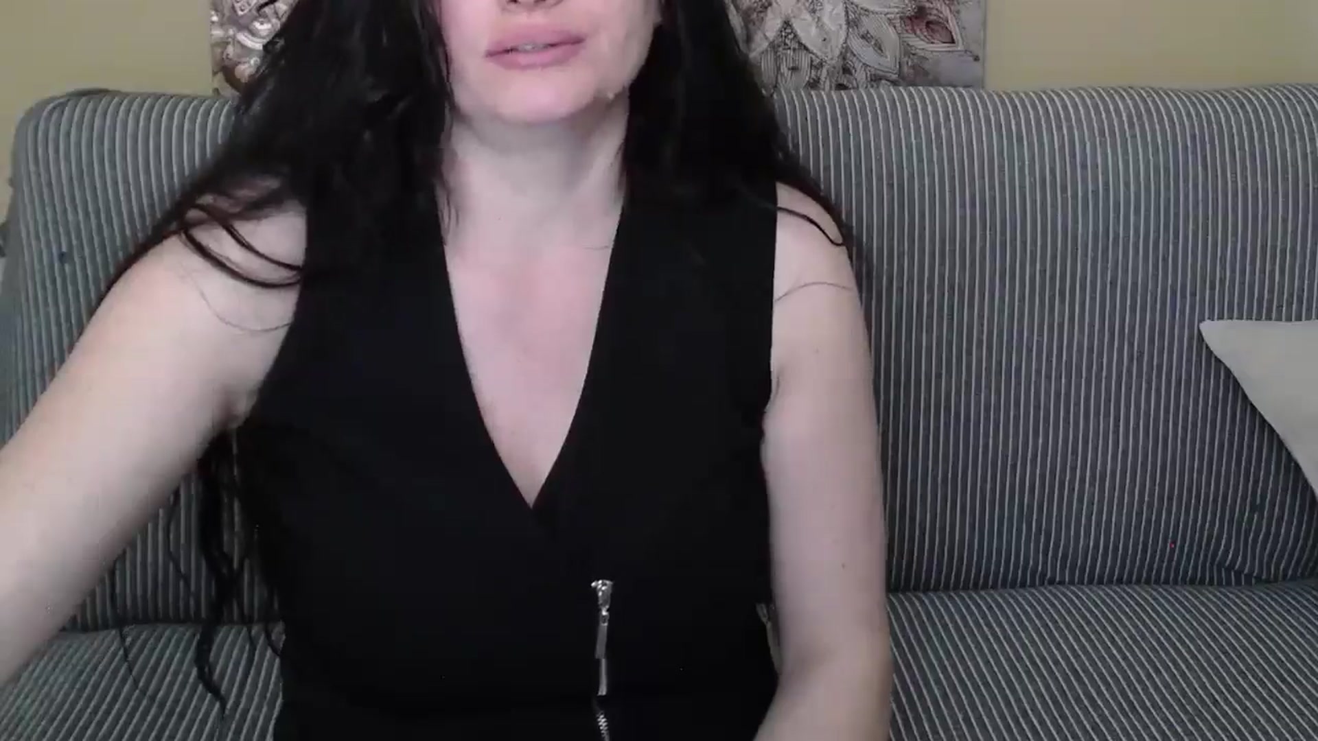 Gallery image thumbnail from ForeverChic's myfreecams stream on, 06/14/2025, 12:09 image 15 of 20