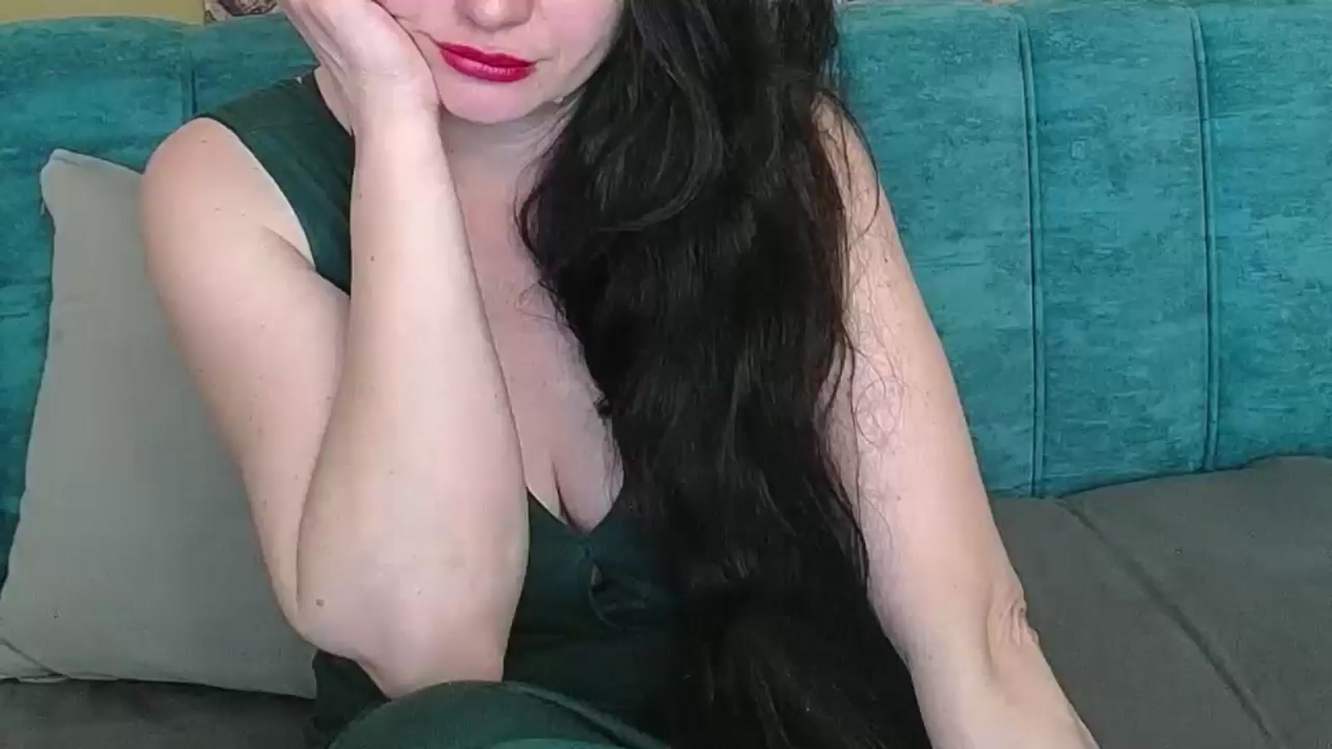 Gallery image thumbnail from ForeverChic's myfreecams stream on, 06/19/2025, 09:56 image 1 of 20