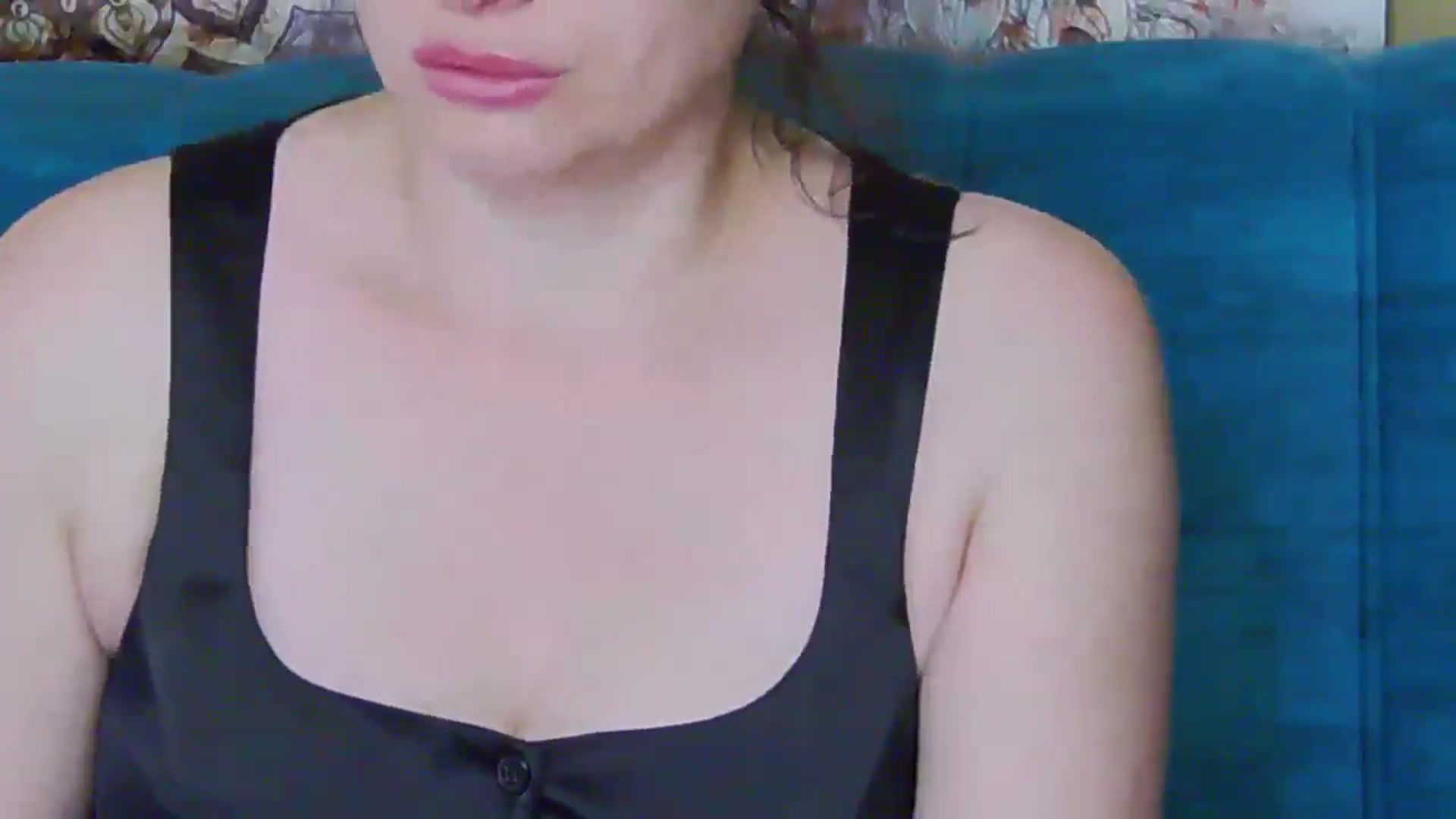 Gallery image thumbnail from ForeverChic's myfreecams stream on, 07/03/2025, 09:55 image 12 of 20