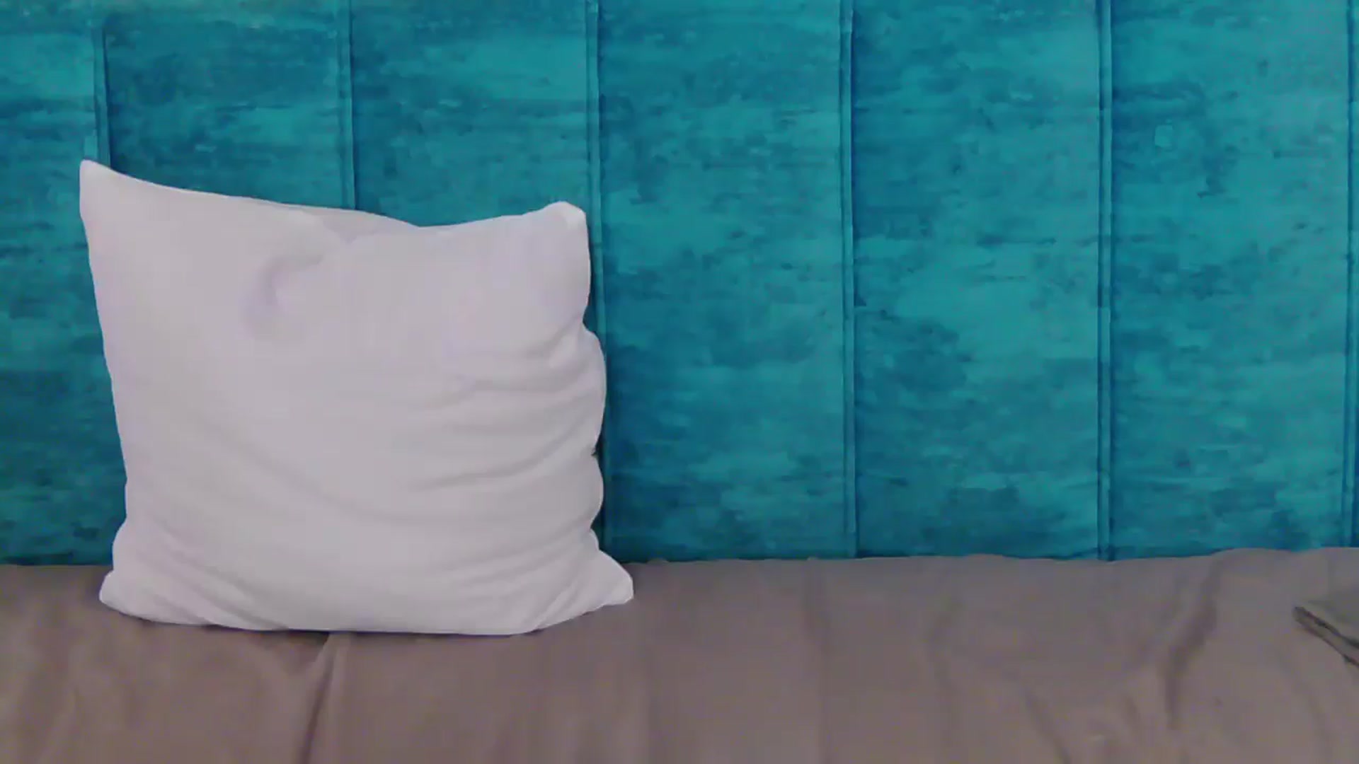 Gallery image thumbnail from ForeverChic's myfreecams stream on, 08/04/2025, 07:28 image 10 of 20