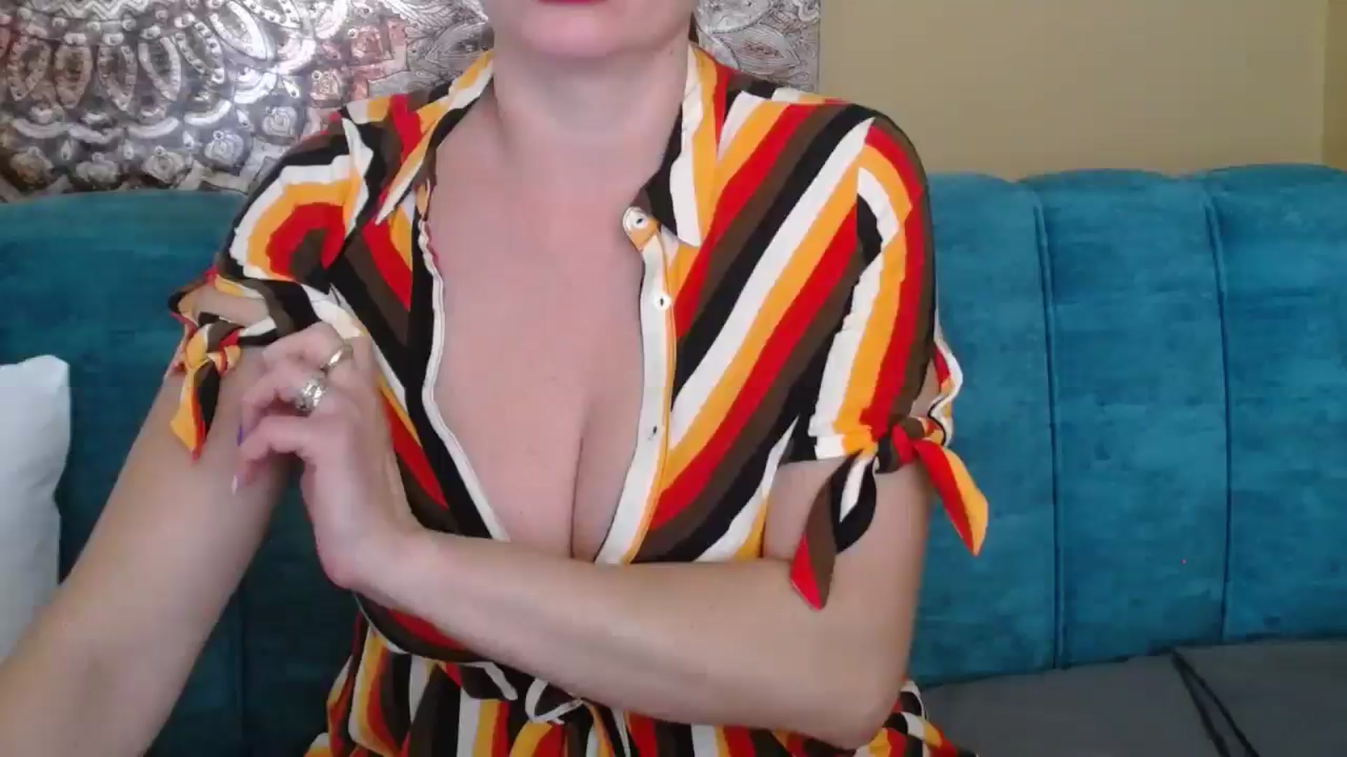 Gallery image thumbnail from ForeverChic's myfreecams stream on, 08/04/2025, 08:28 image 5 of 20