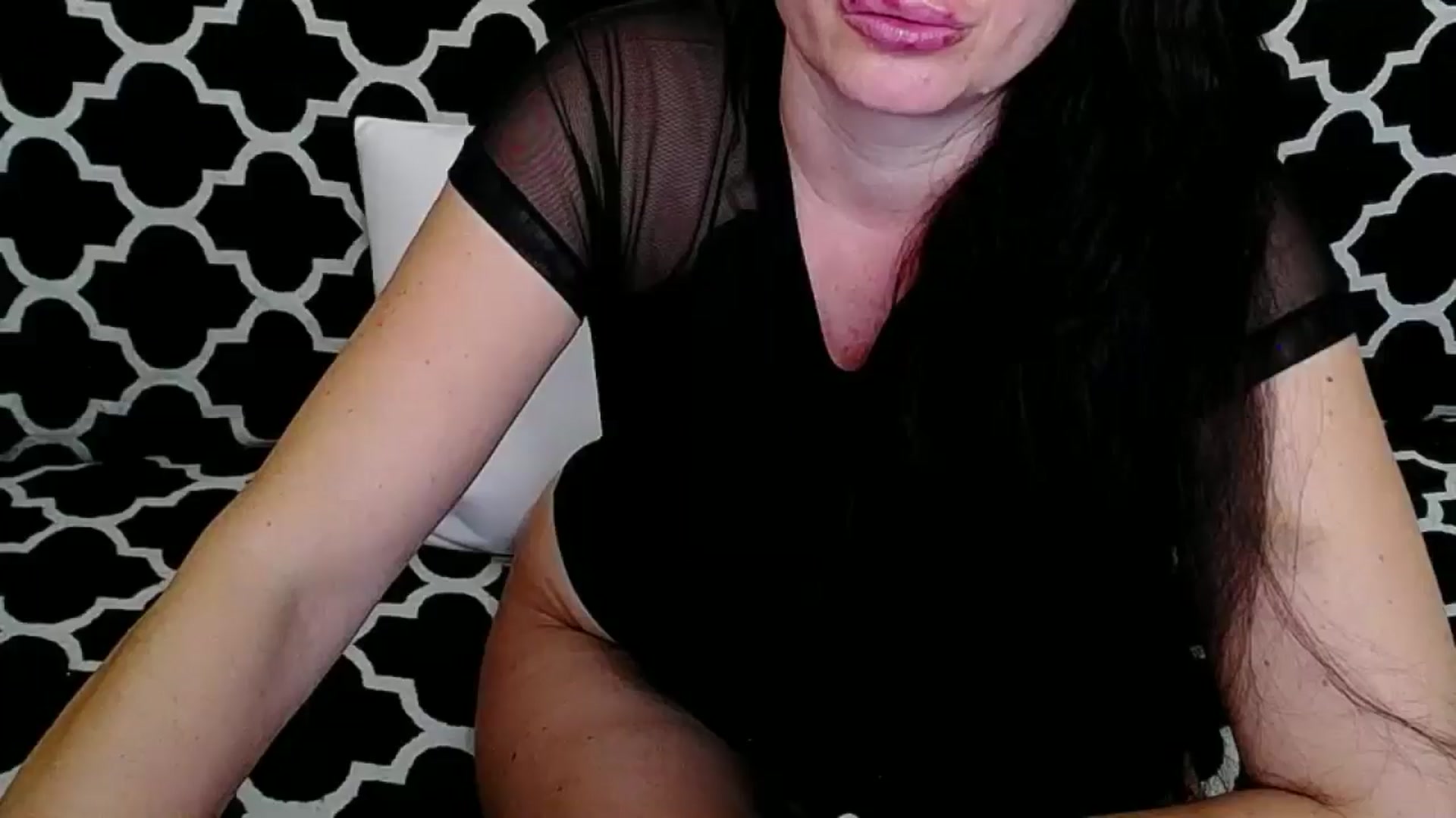 Gallery image thumbnail from ForeverChic's myfreecams stream on, 08/25/2025, 11:05 image 9 of 20