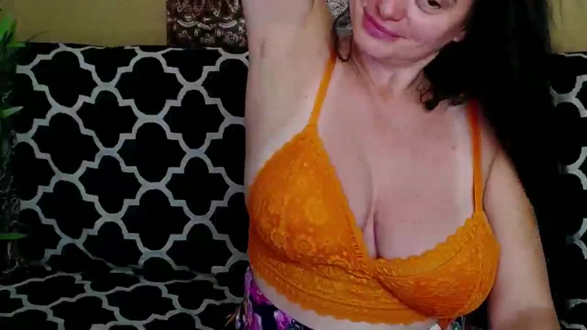 Gallery image thumbnail from ForeverChic's myfreecams stream on, 08/28/2025, 09:29 image 16 of 20