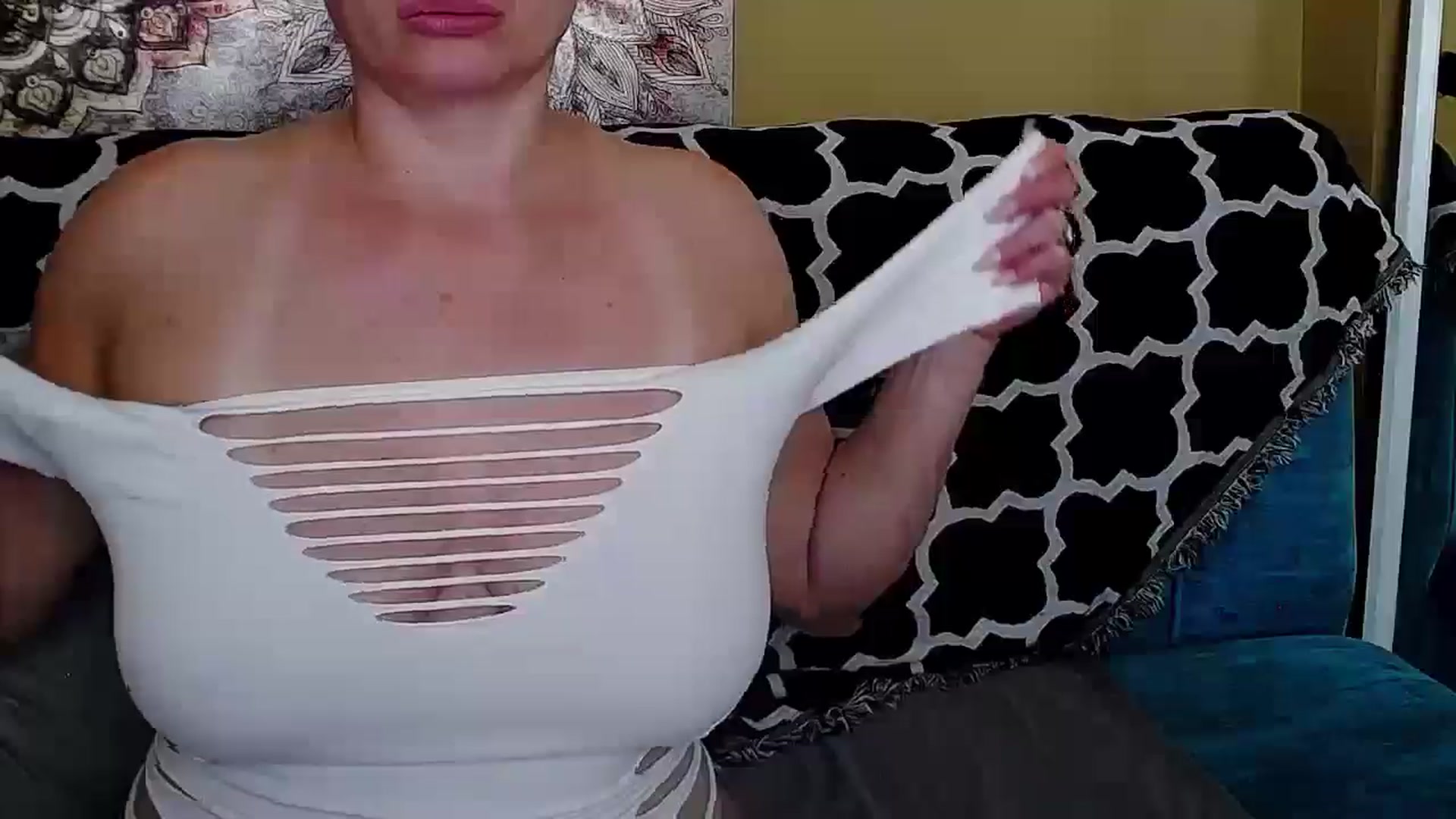 Gallery image thumbnail from ForeverChic's myfreecams stream on, 09/04/2025, 10:57 image 15 of 20