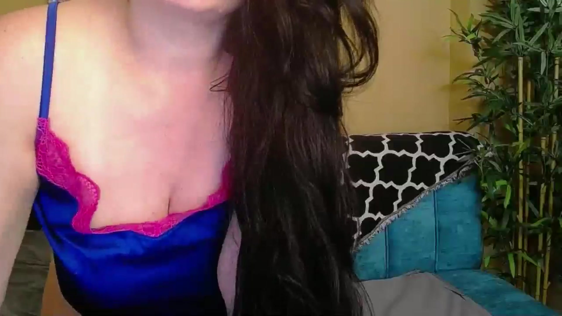Gallery image thumbnail from ForeverChic's myfreecams stream on, 10/04/2025, 10:52 image 2 of 20