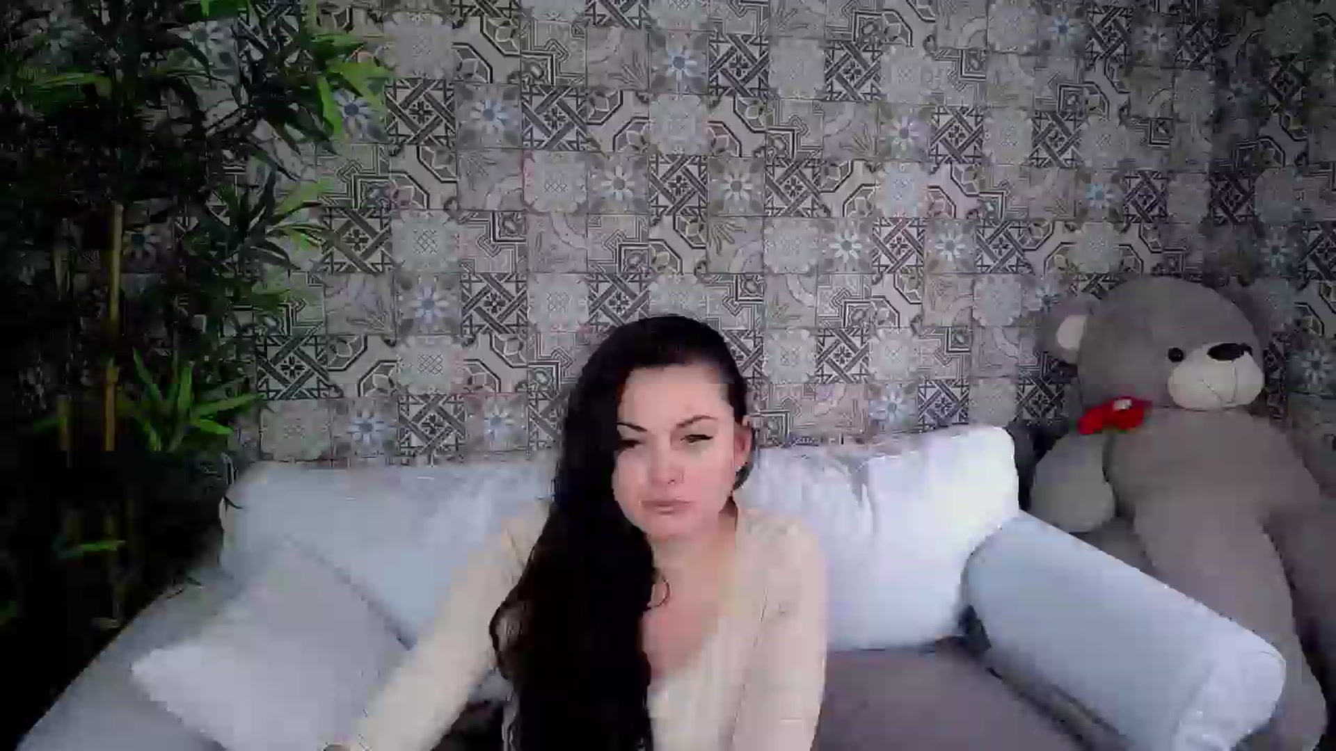 Gallery image thumbnail from ForeverChic's myfreecams stream on, 10/08/2025, 10:42 image 2 of 20