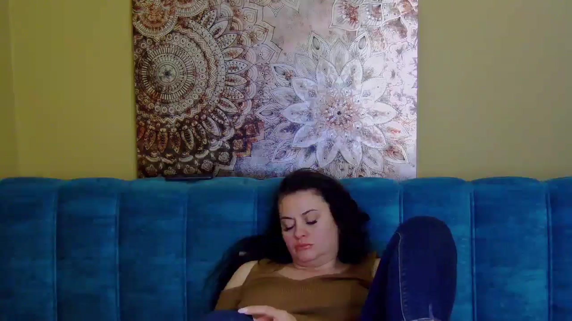 Gallery image thumbnail from ForeverChic's myfreecams stream on, 10/15/2025, 08:38 image 8 of 20
