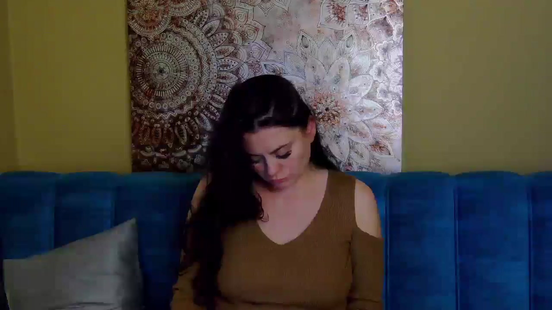 Gallery image thumbnail from ForeverChic's myfreecams stream on, 10/15/2025, 11:32 image 10 of 20
