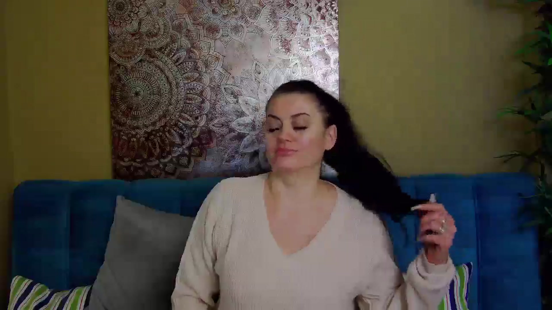Gallery image thumbnail from ForeverChic's myfreecams stream on, 11/16/2025, 08:55 image 13 of 20