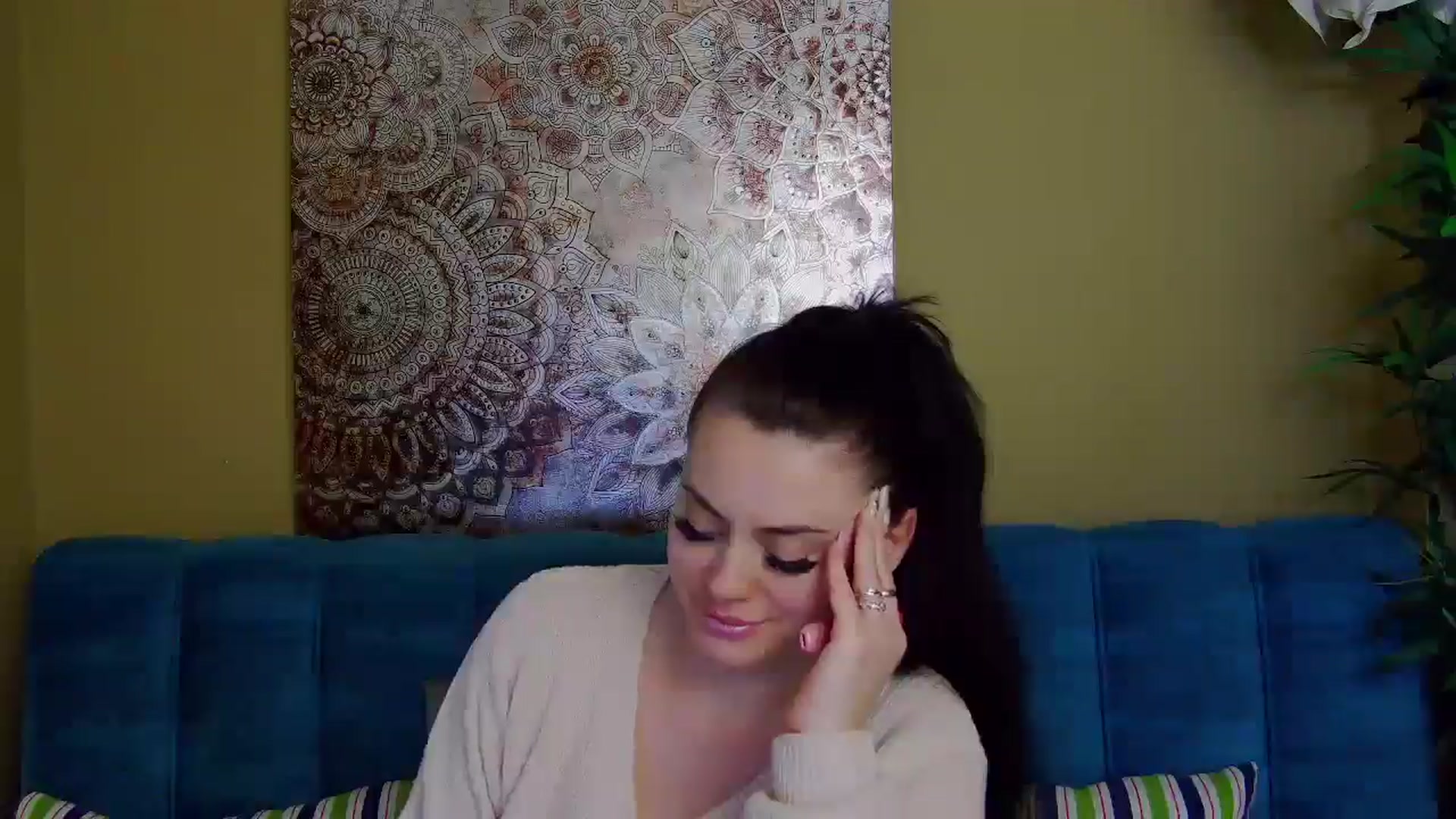Gallery image thumbnail from ForeverChic's myfreecams stream on, 11/16/2025, 10:33 image 2 of 20