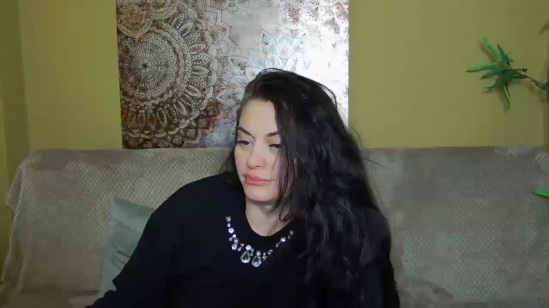 Gallery image thumbnail from ForeverChic's myfreecams stream on, 12/02/2025, 14:22 image 15 of 20