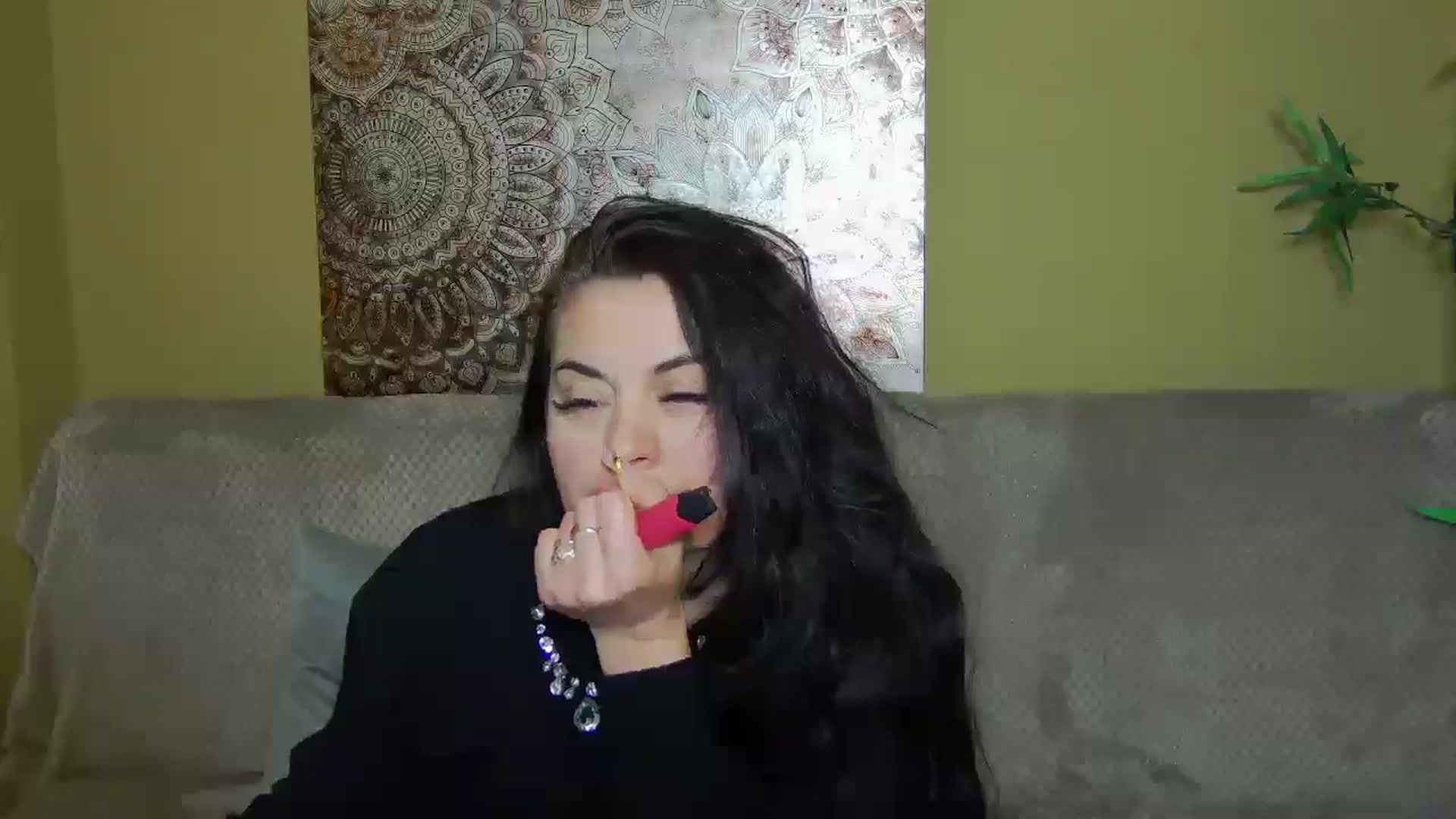 Gallery image thumbnail from ForeverChic's myfreecams stream on, 12/02/2025, 14:22 image 13 of 20