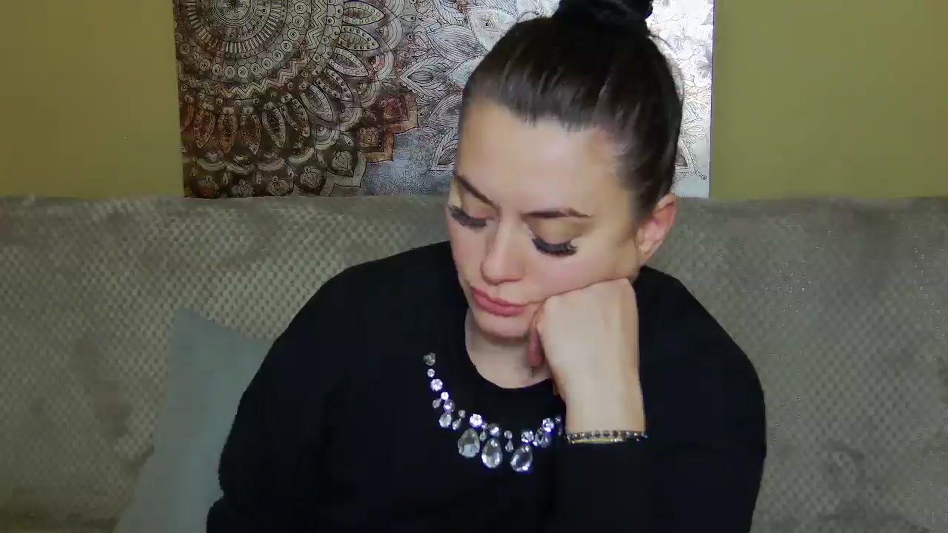 Gallery image thumbnail from ForeverChic's myfreecams stream on, 12/02/2025, 18:07 image 17 of 20