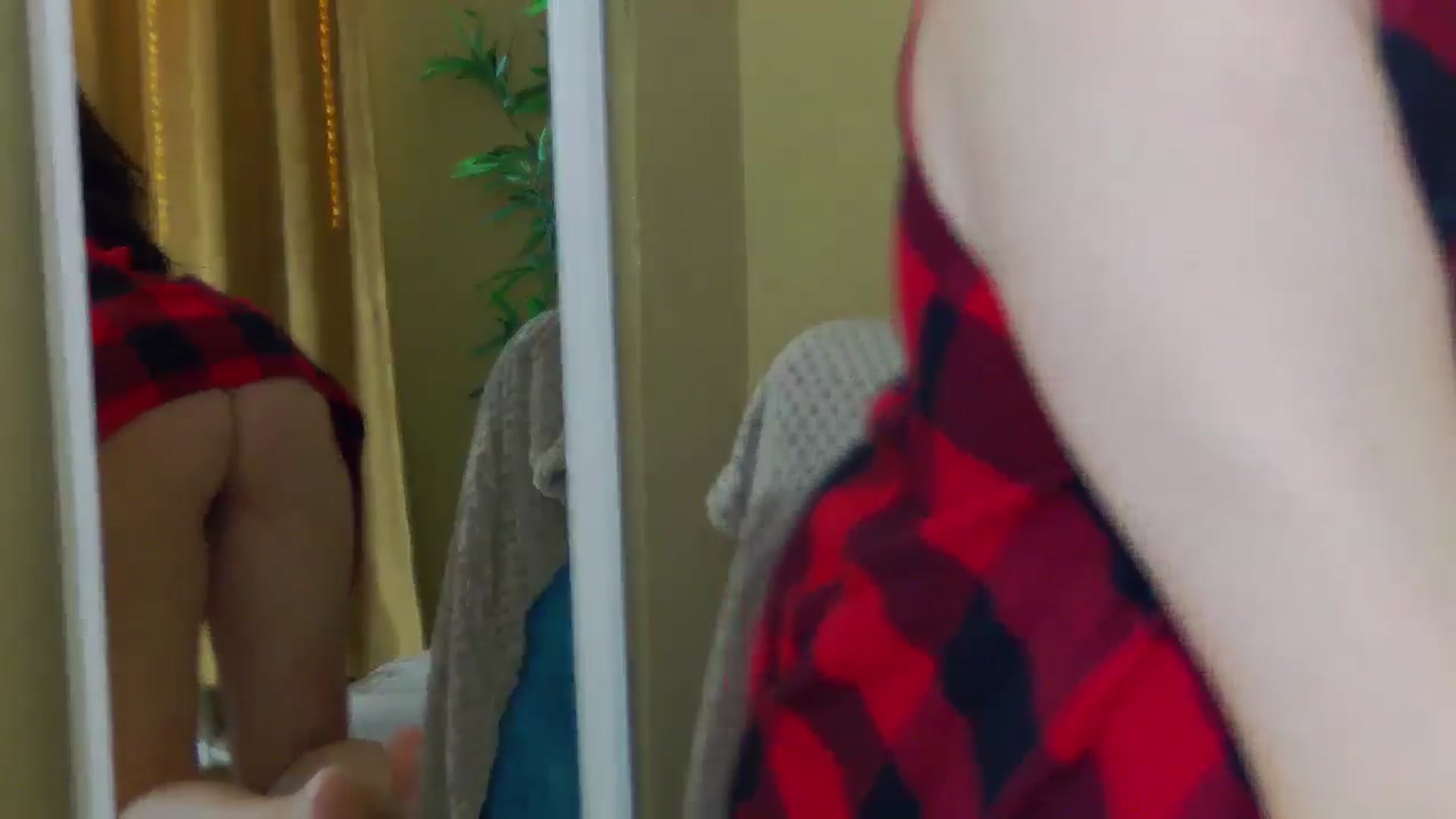 Gallery image thumbnail from ForeverChic's myfreecams stream on, 12/11/2025, 12:36 image 4 of 20
