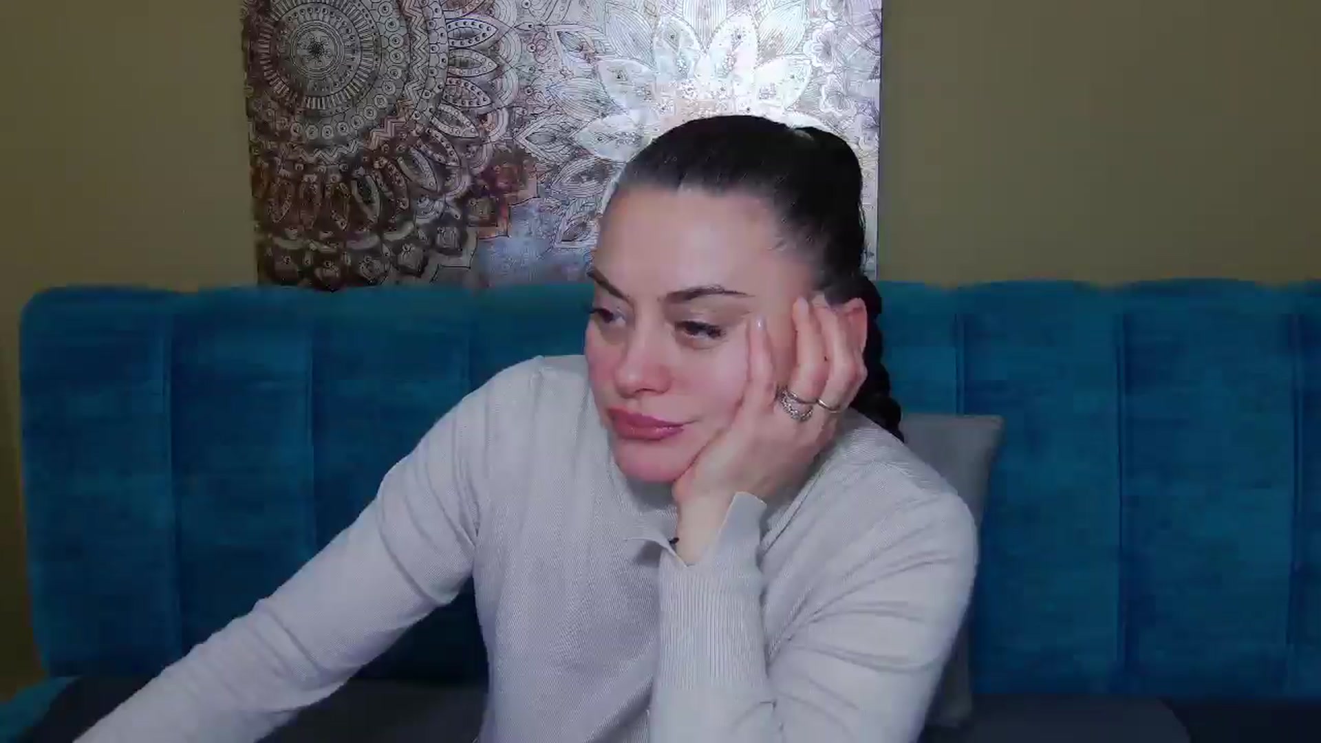 Gallery image thumbnail from ForeverChic's myfreecams stream on, 12/18/2025, 14:23 image 16 of 20