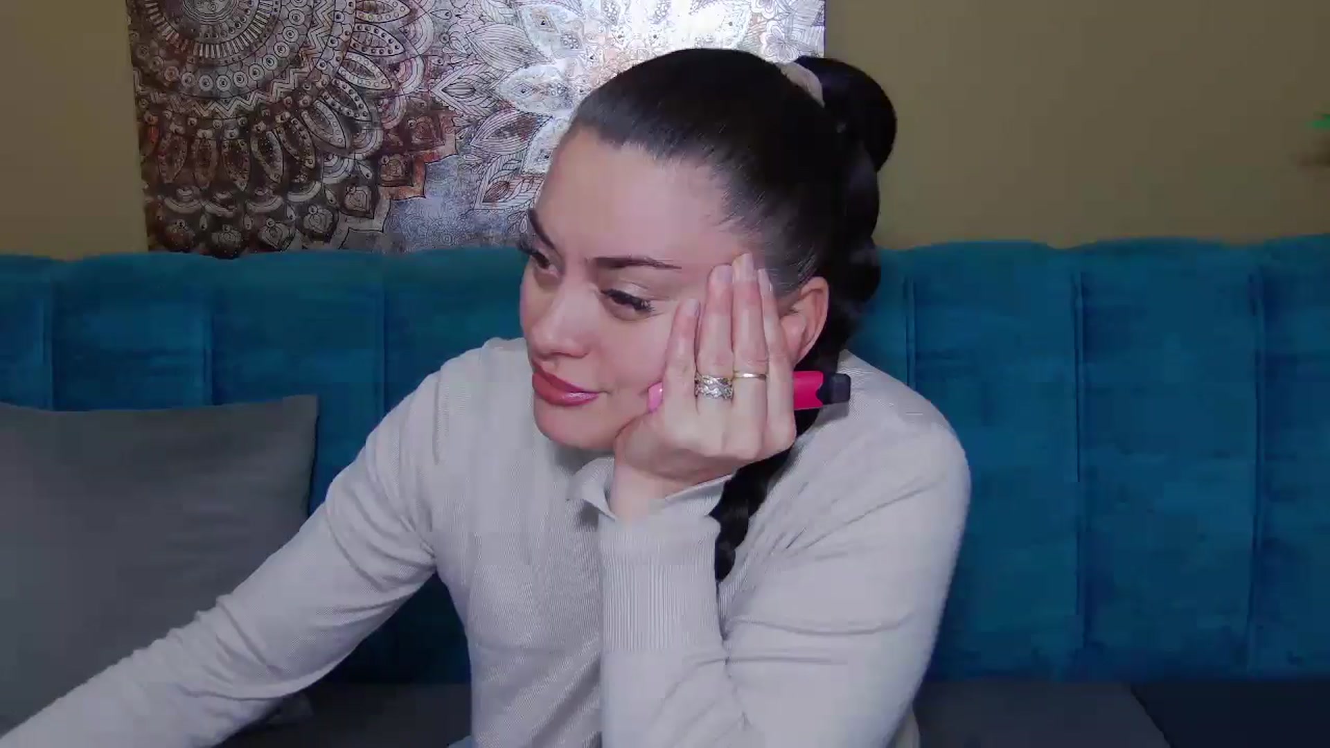 Gallery image thumbnail from ForeverChic's myfreecams stream on, 12/18/2025, 14:23 image 7 of 20