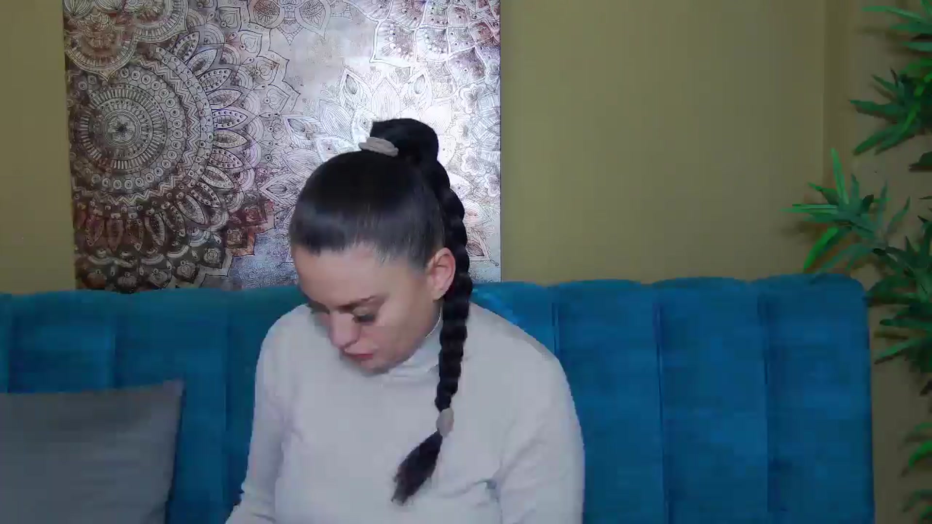 Gallery image thumbnail from ForeverChic's myfreecams stream on, 12/18/2025, 14:23 image 2 of 20