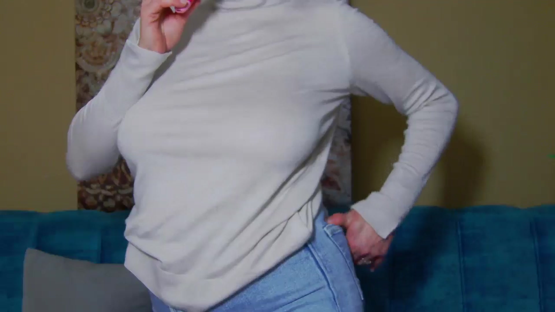 Gallery image thumbnail from ForeverChic's myfreecams stream on, 12/18/2025, 18:07 image 6 of 20
