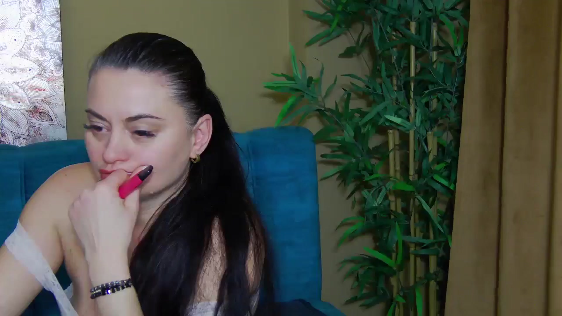 Gallery image thumbnail from ForeverChic's myfreecams stream on, 12/22/2025, 14:09 image 10 of 20