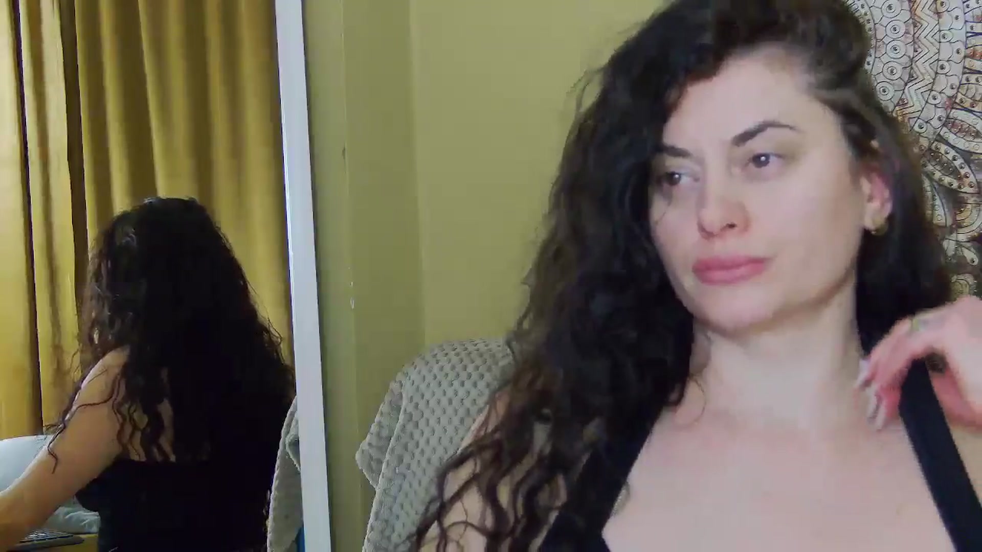 Gallery image thumbnail from ForeverChic's myfreecams stream on, 01/21/2026, 17:13 image 19 of 20