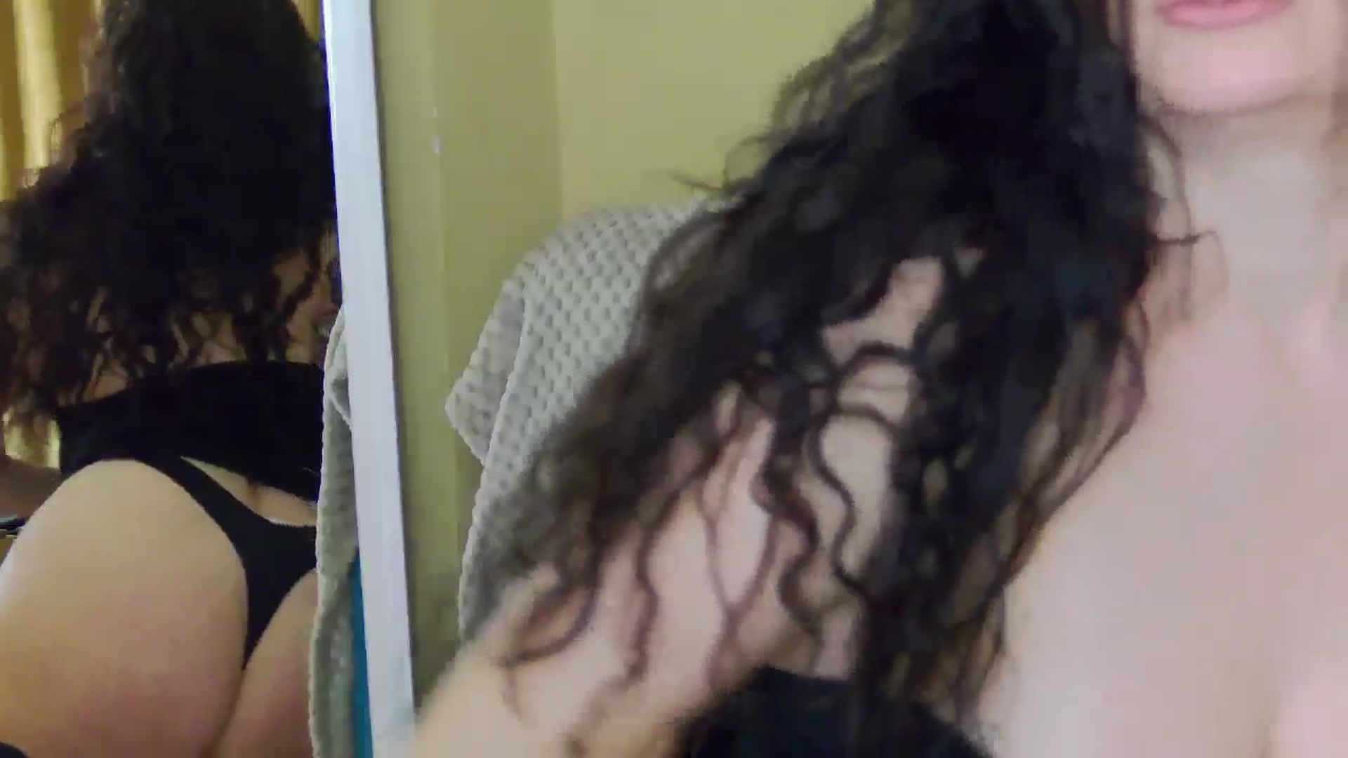 Gallery image thumbnail from ForeverChic's myfreecams stream on, 01/21/2026, 17:13 image 9 of 20