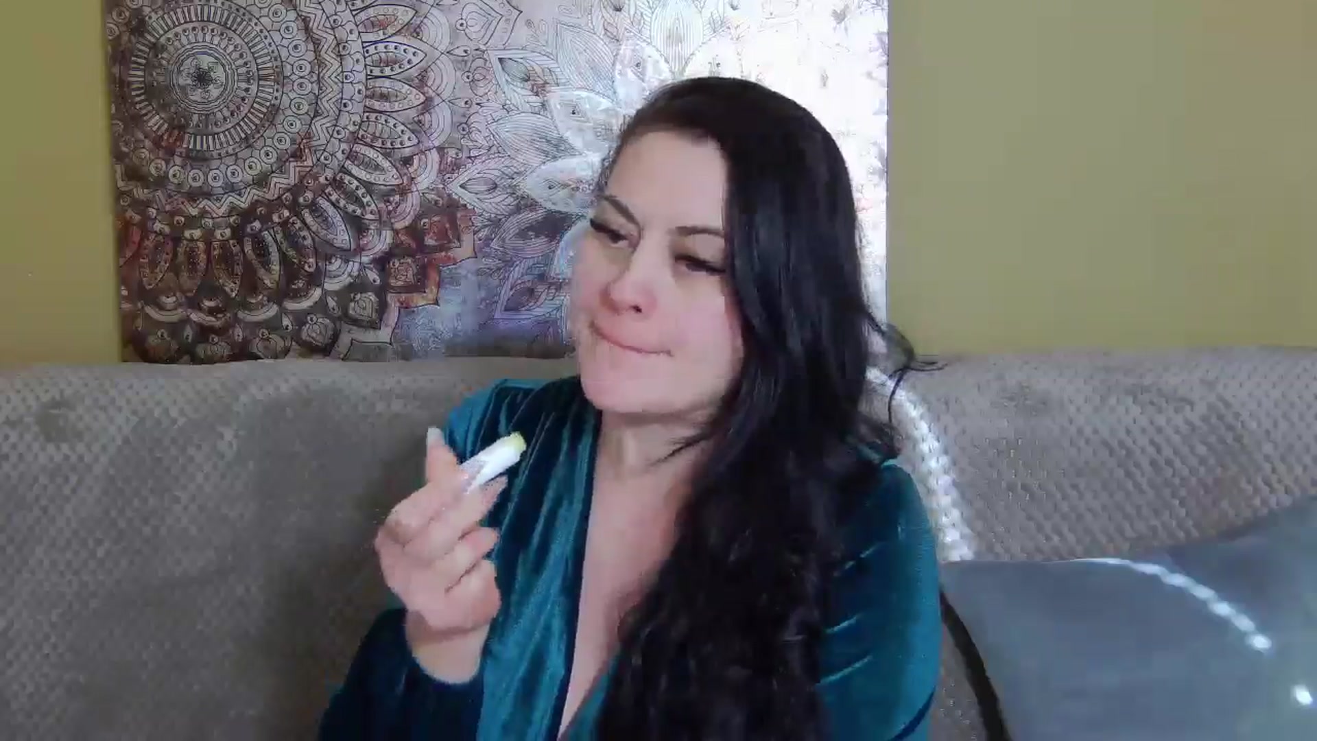 Gallery image thumbnail from ForeverChic's myfreecams stream on, 02/04/2026, 12:17 image 12 of 20