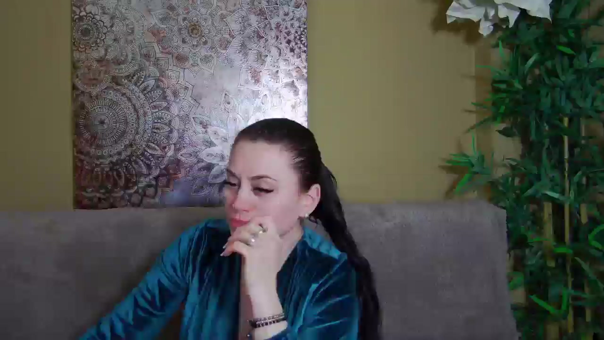 Gallery image thumbnail from ForeverChic's myfreecams stream on, 02/04/2026, 16:10 image 12 of 20