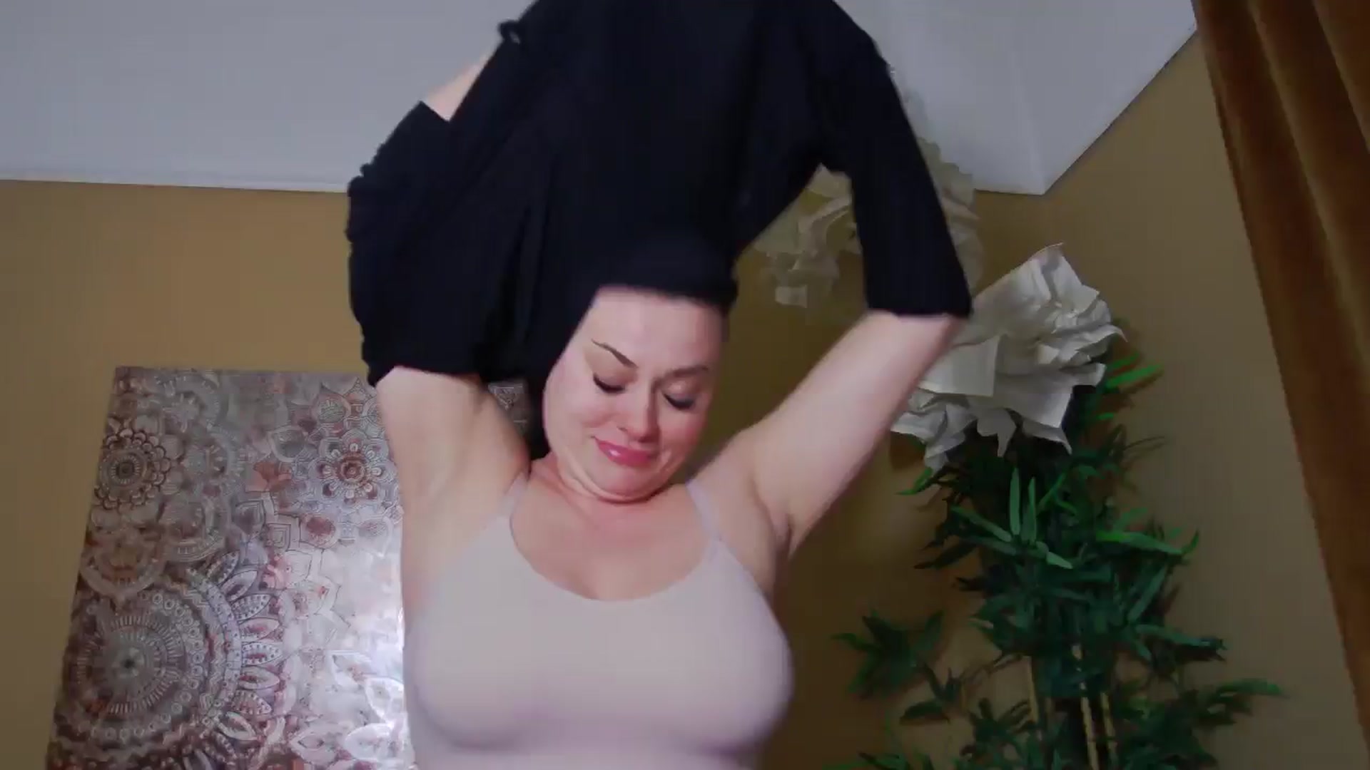 Gallery image thumbnail from ForeverChic's myfreecams stream on, 02/21/2026, 11:54 image 13 of 20