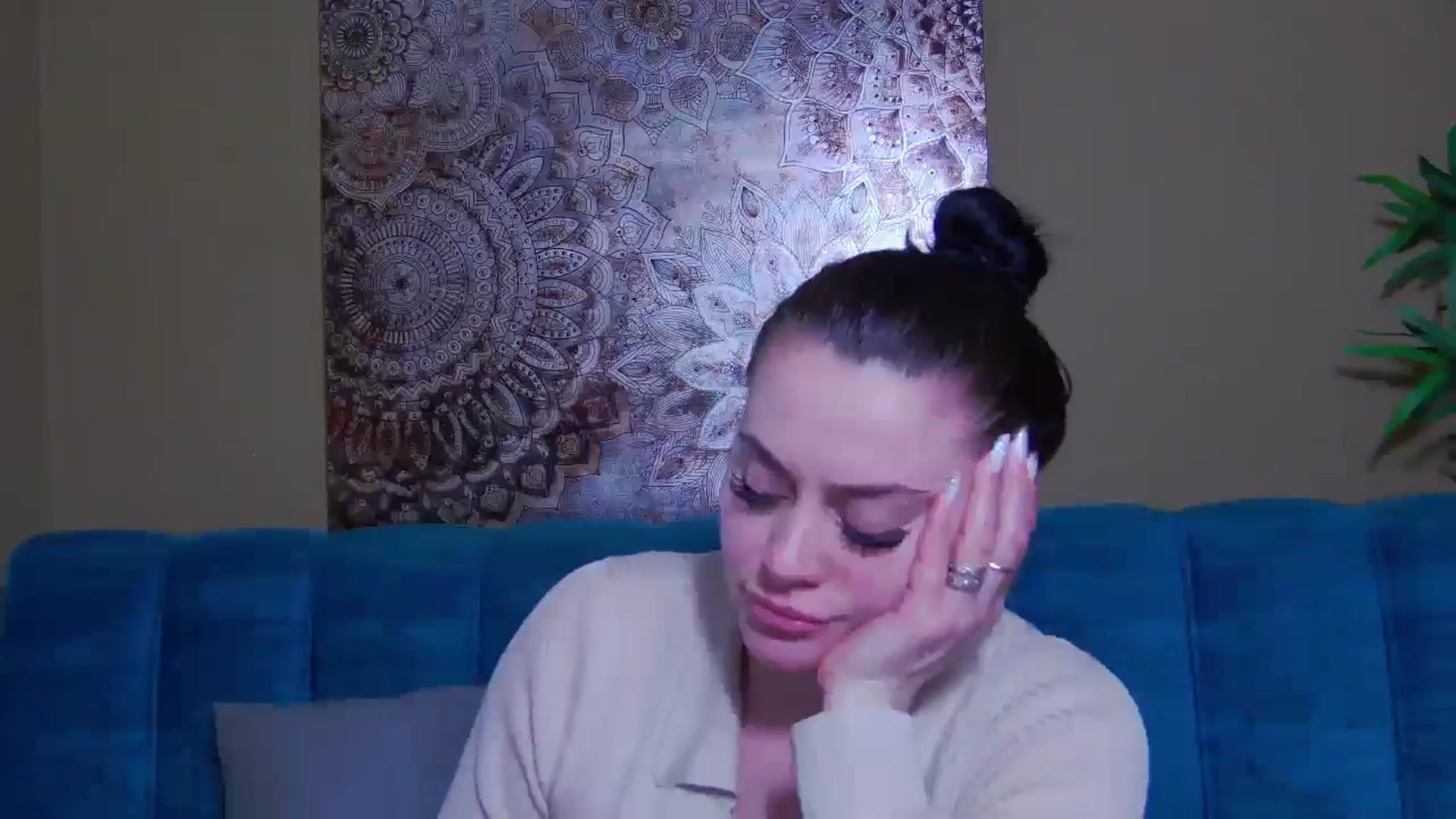 Gallery image thumbnail from ForeverChic's myfreecams stream on, 02/24/2026, 17:51 image 13 of 20