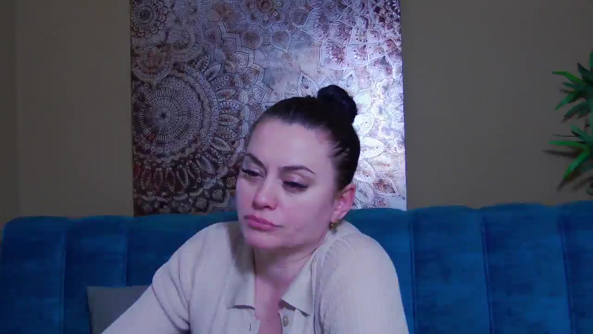 Gallery image thumbnail from ForeverChic's myfreecams stream on, 02/24/2026, 17:51 image 14 of 20