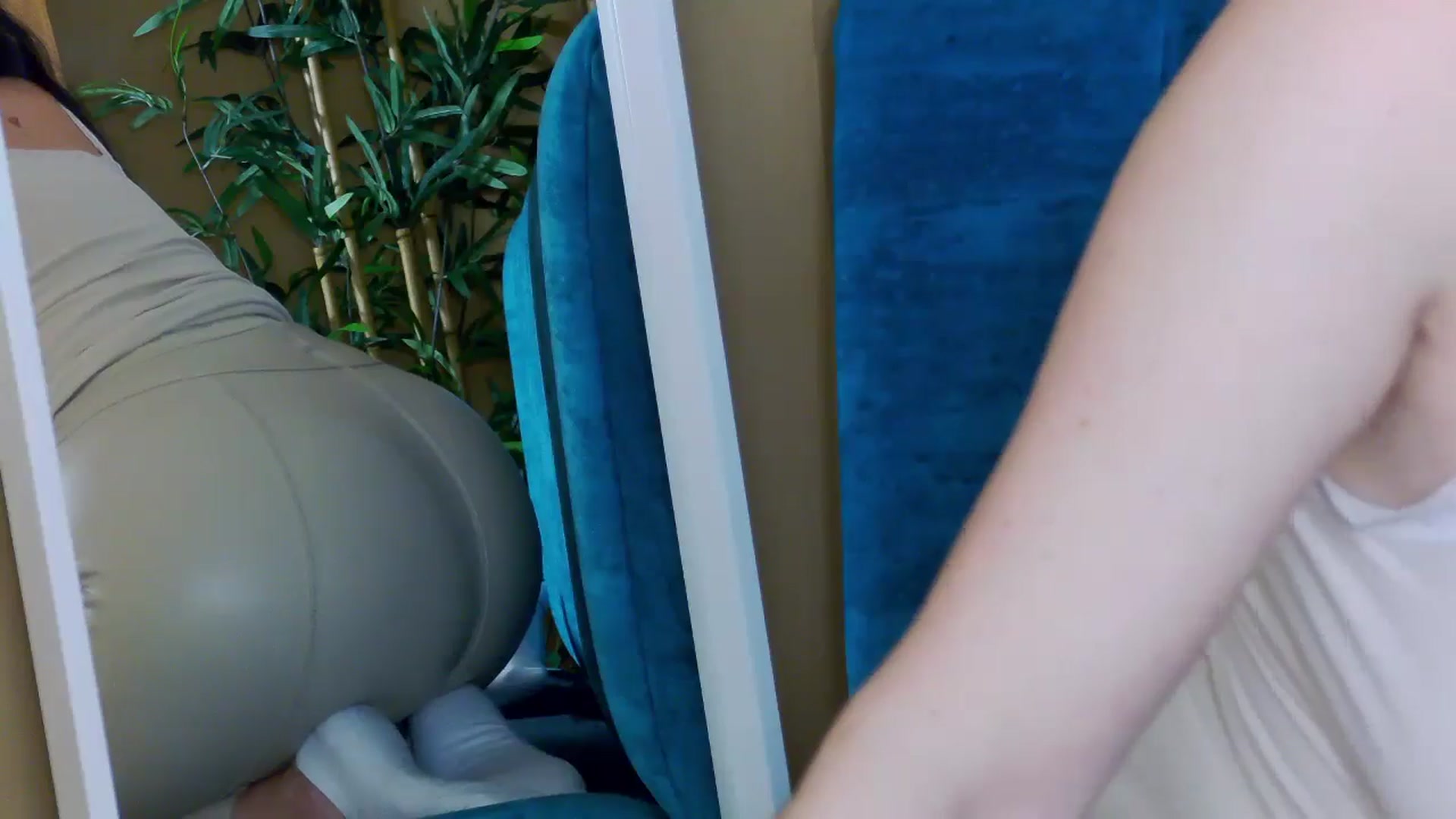 Gallery image thumbnail from ForeverChic's myfreecams stream on, 03/10/2026, 15:41 image 8 of 20