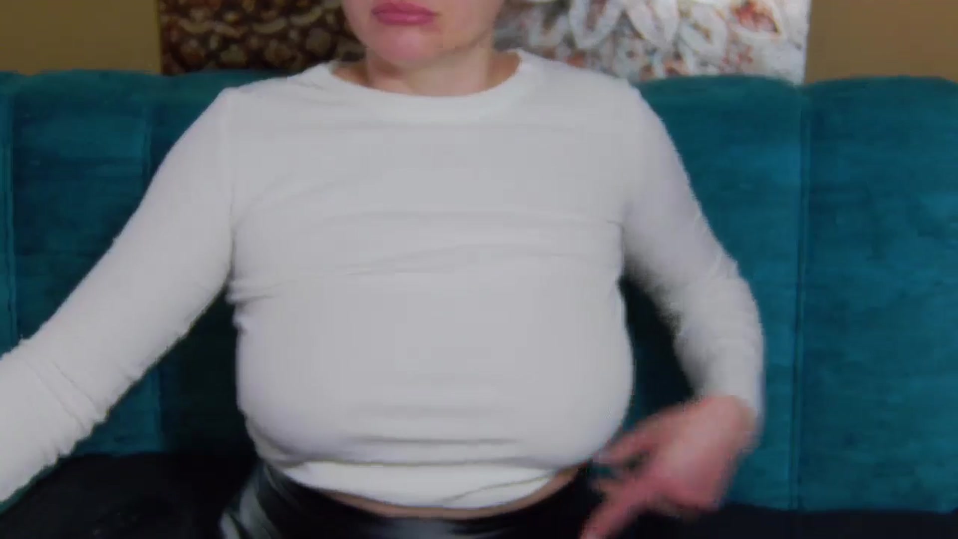 Gallery image thumbnail from ForeverChic's myfreecams stream on, 03/12/2026, 17:00 image 15 of 20